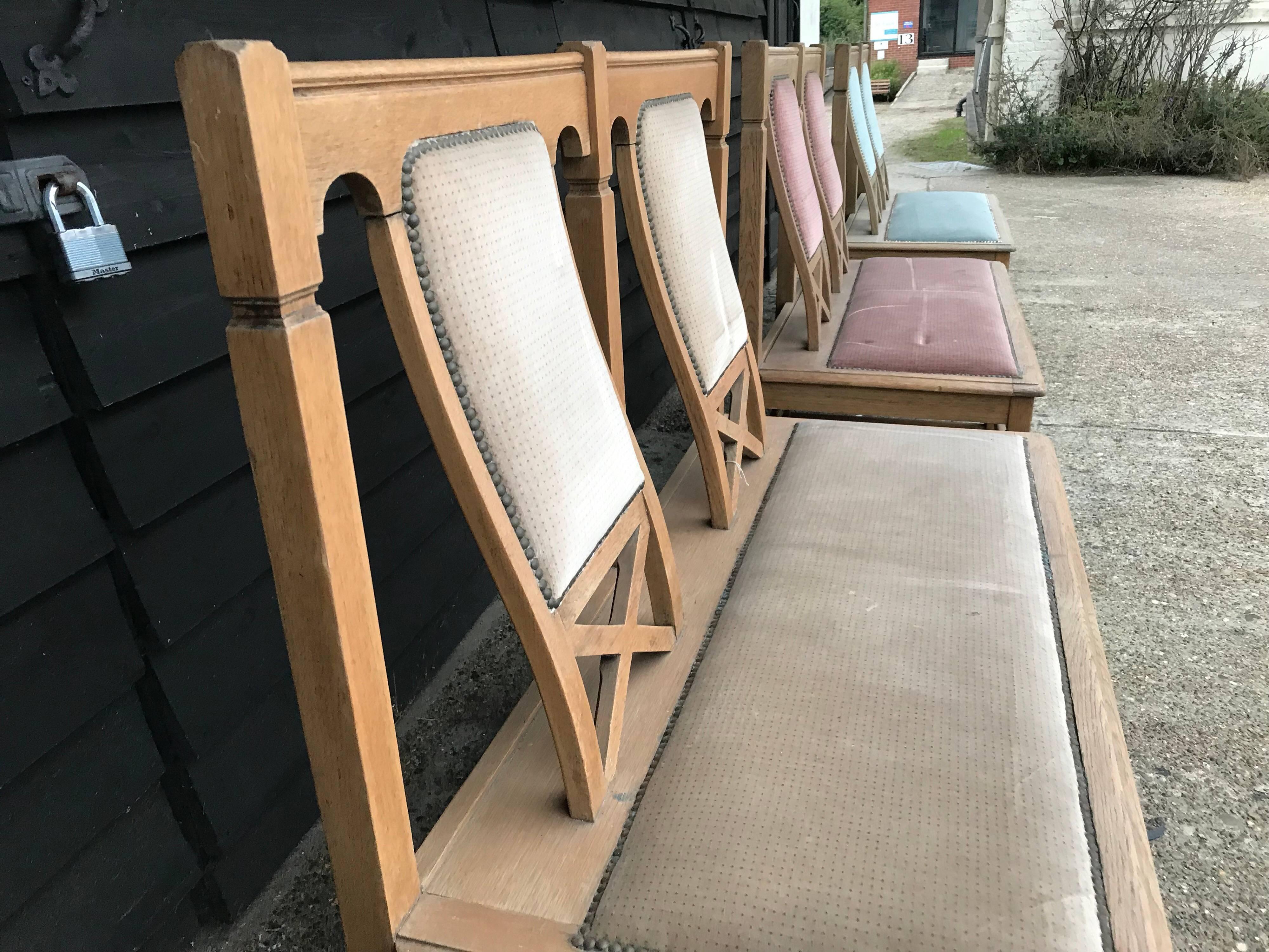 Six Arts & Crafts Matching Oak Cafe Settles or Loveseats with Shaped Back Rests In Good Condition In London, GB
