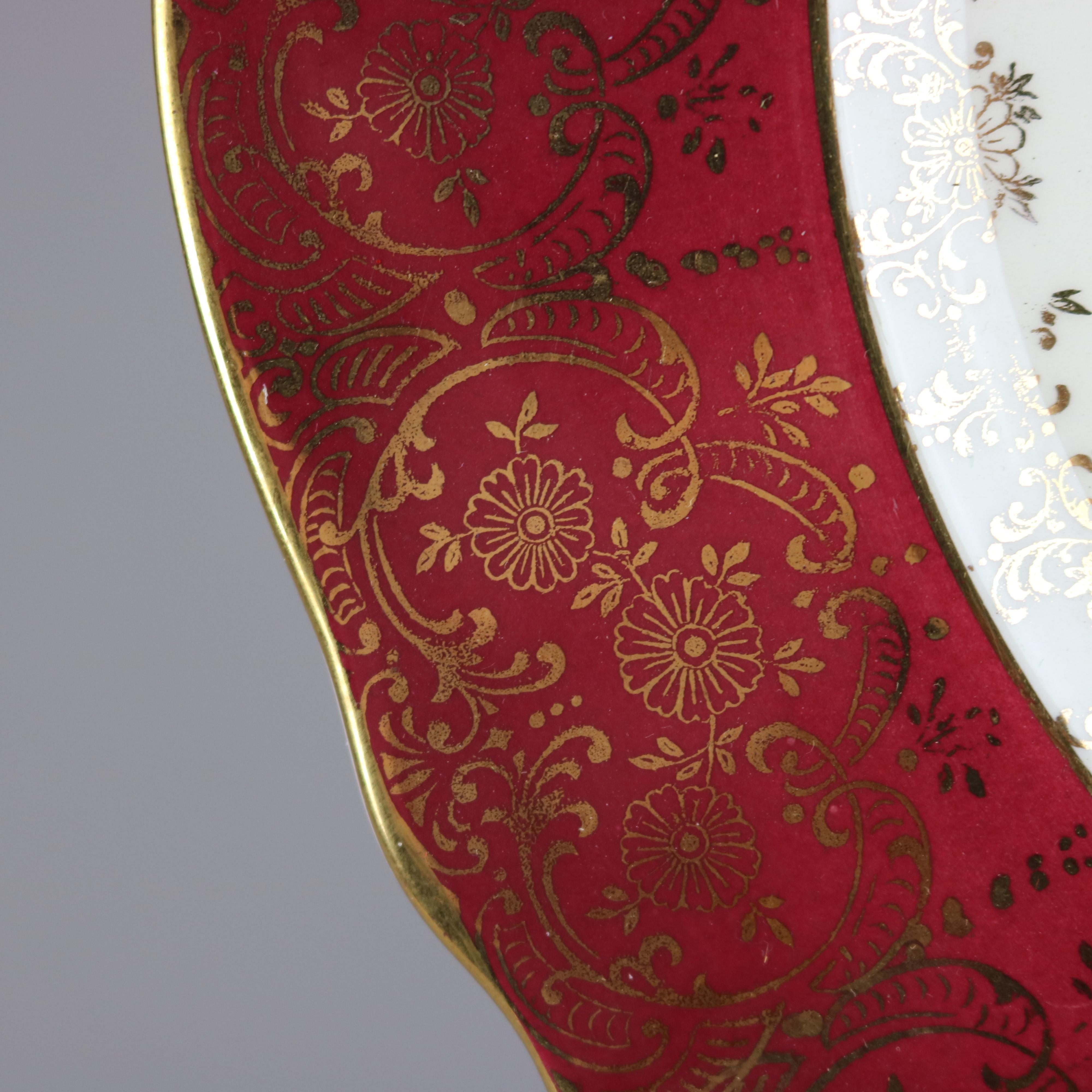 Seis Platos de China Atlas Borgoña y Borde Dorado con Pozo Floral en venta 5