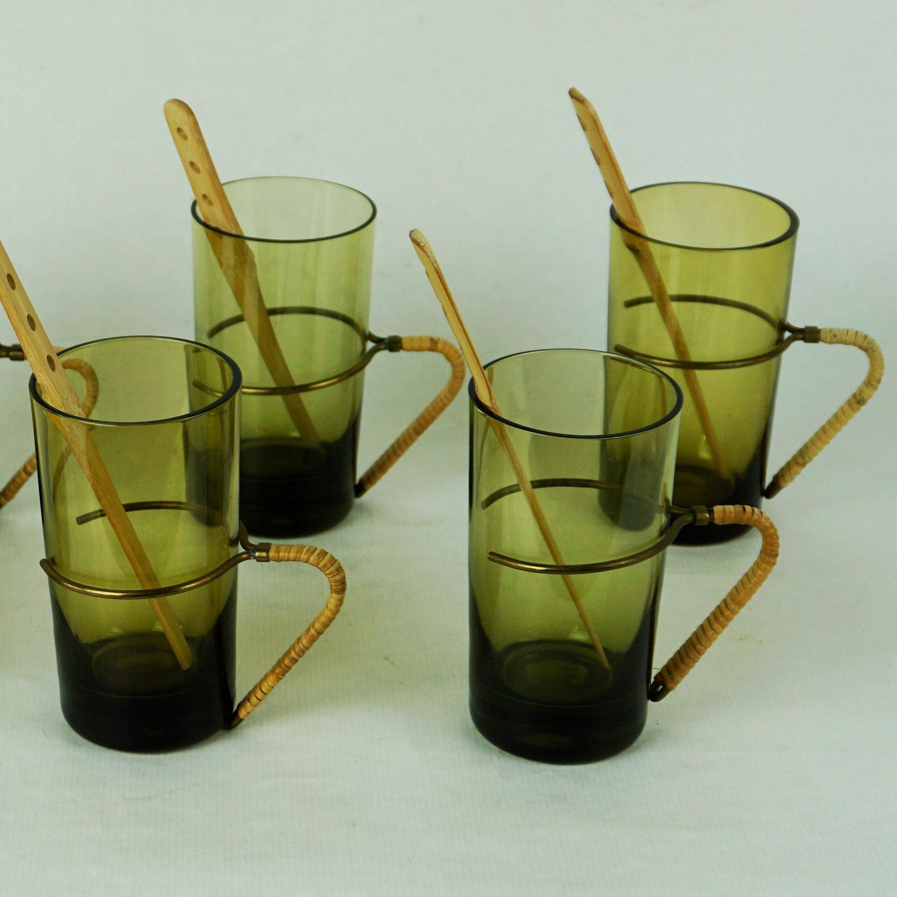 Six Austrian Midcentury green Glasses with Bamboo Stirrers by Carl Auböck In Good Condition In Vienna, AT