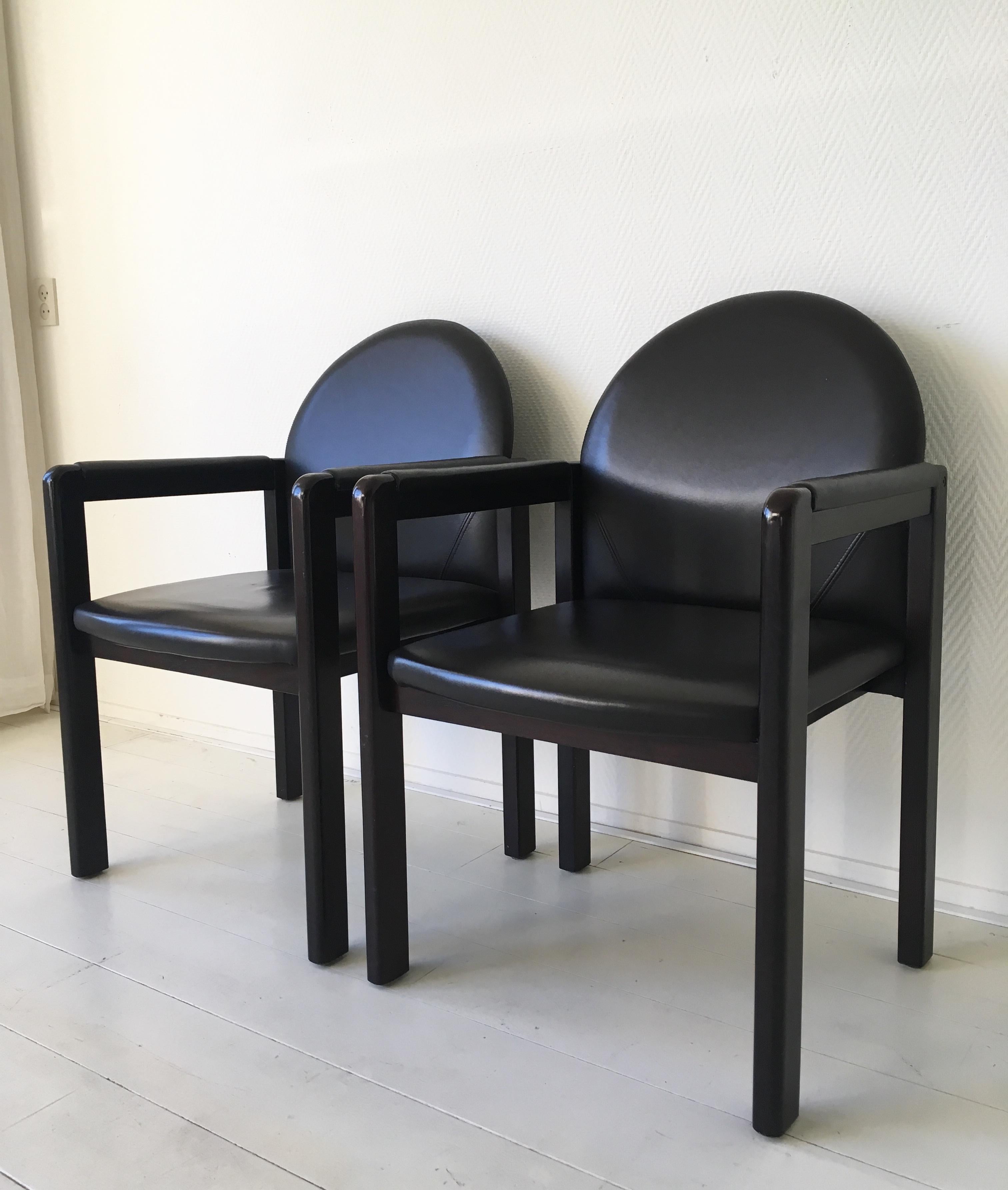 Six Black Leather and Wood Armchairs by Bulo For Sale 3