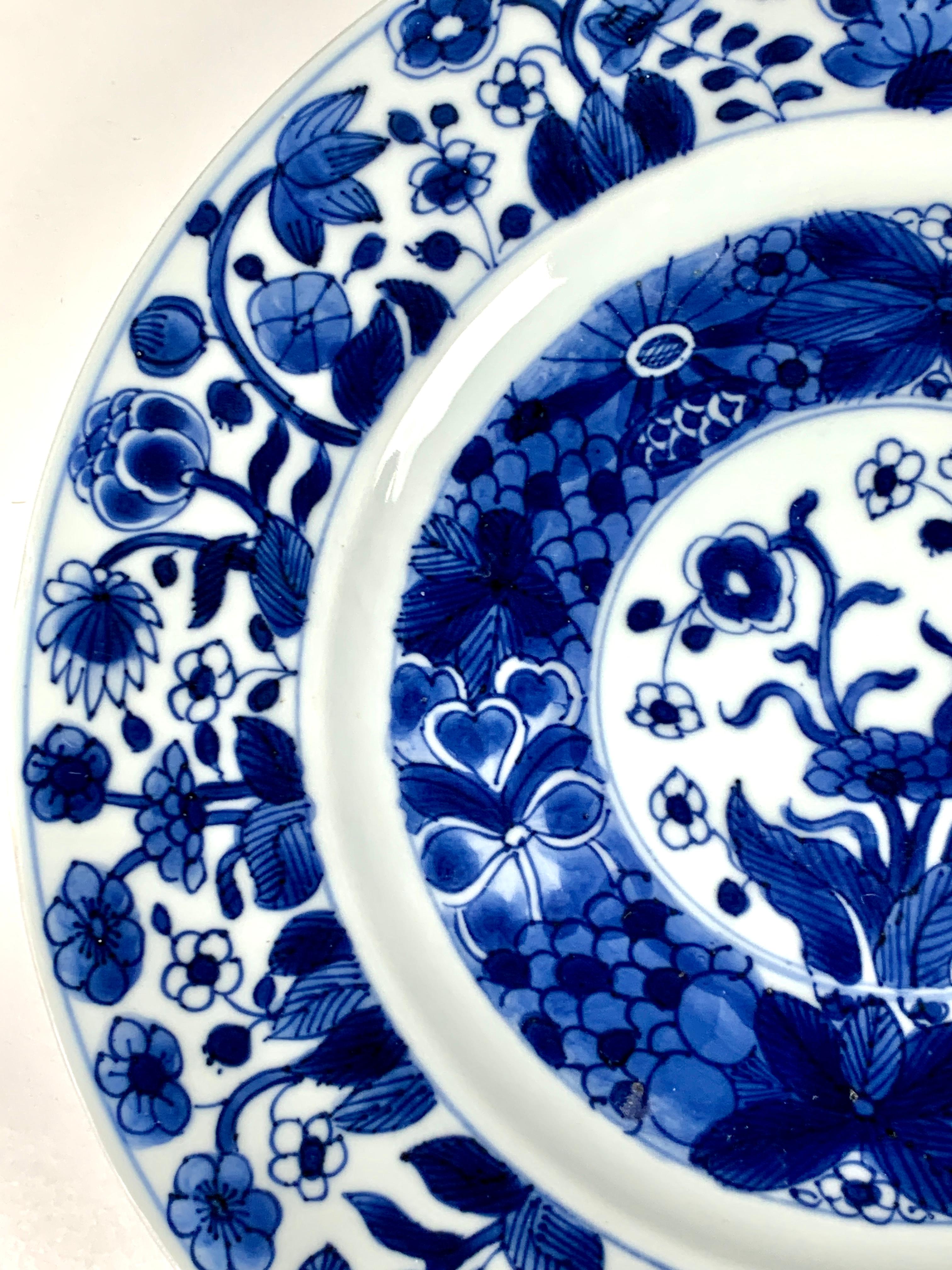 Hand-Painted Six Blue and White Dishes Chinese Porcelain Hand Painted Kangxi Era, circa 1700 For Sale