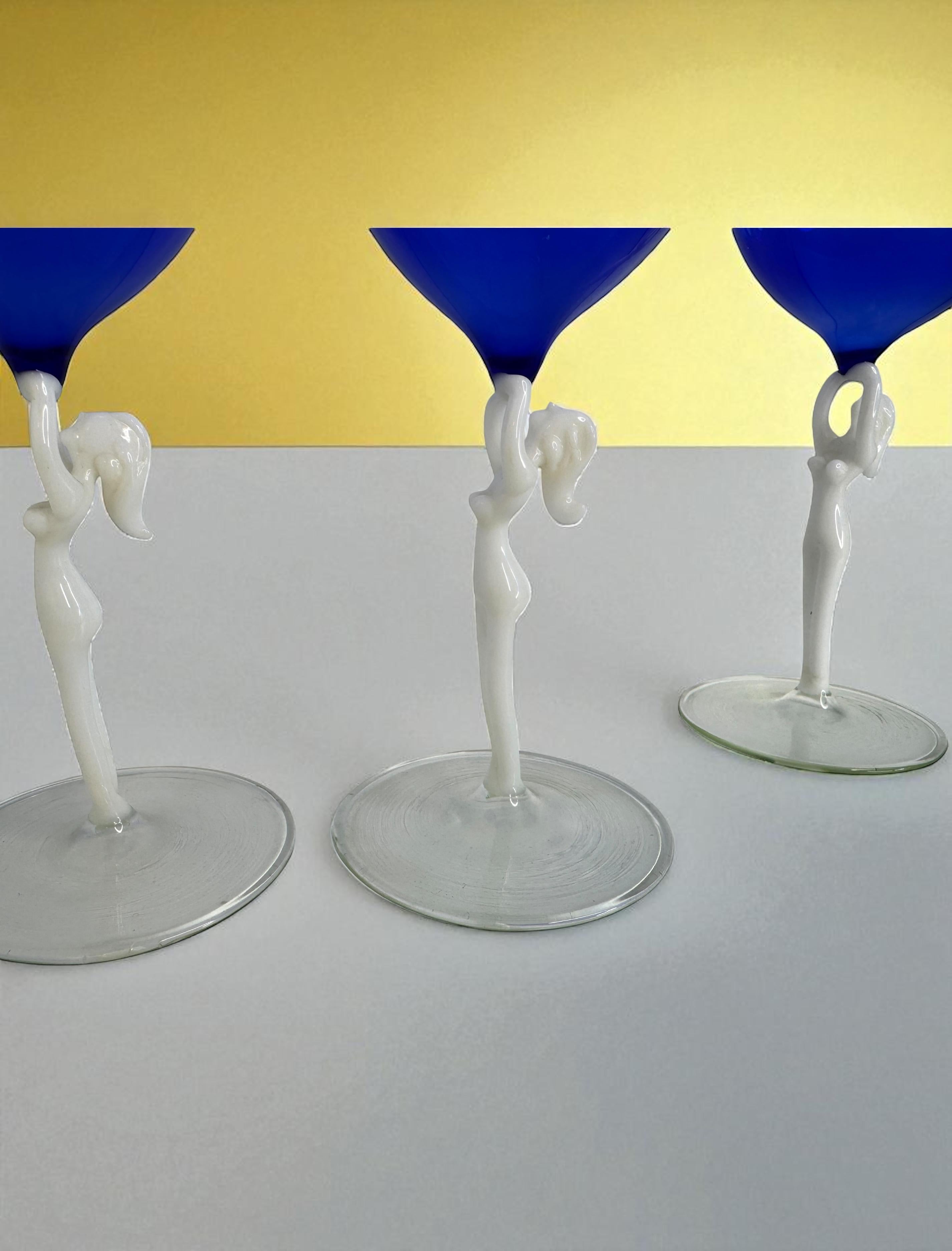 Six Blue Stemware Weinglas, Nude Lady Stem, Bimini Art Glass Vintage By Österreich im Angebot 3