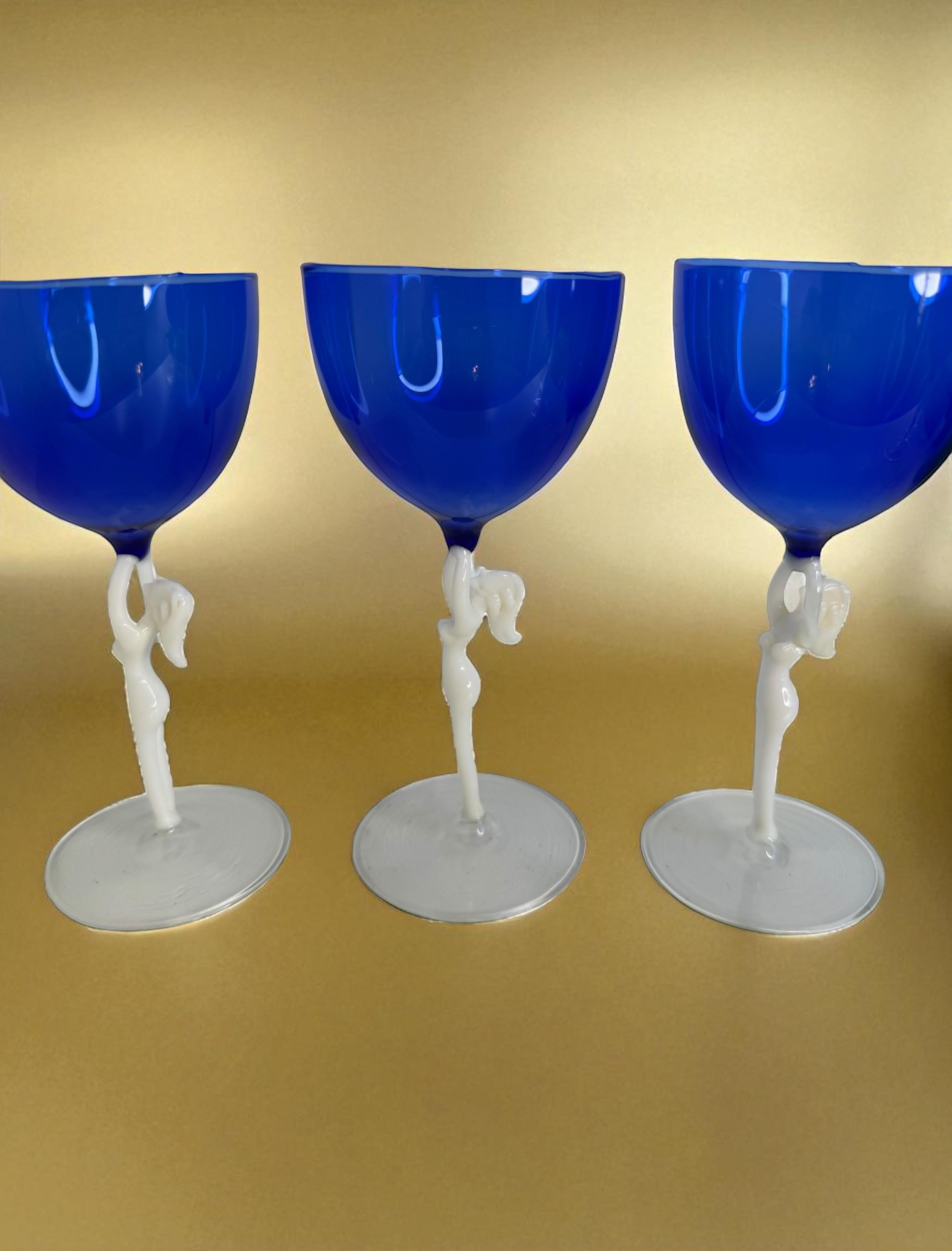 Six Blue Stemware Weinglas, Nude Lady Stem, Bimini Art Glass Vintage By Österreich im Angebot 5
