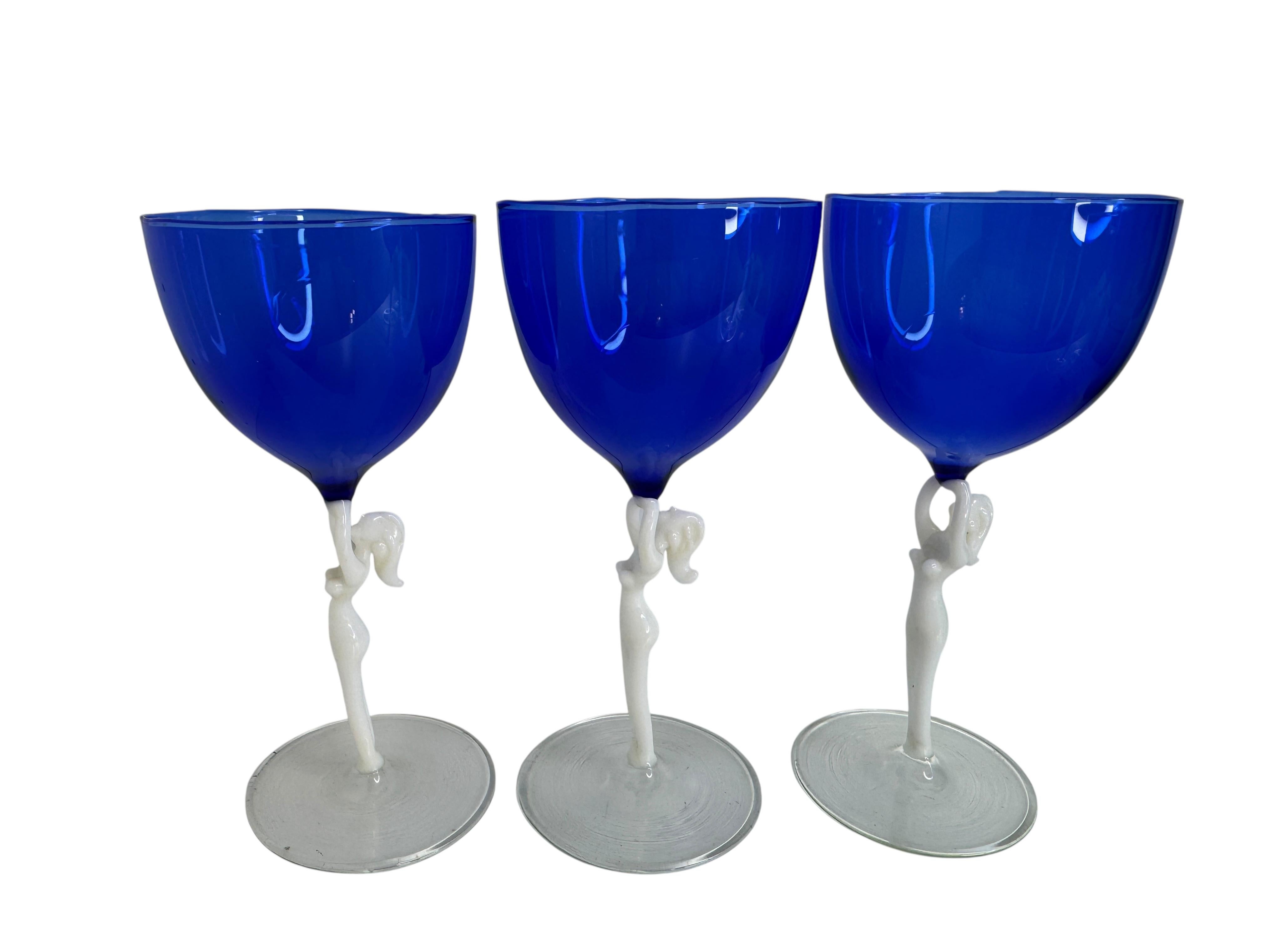 Six Blue Stemware Weinglas, Nude Lady Stem, Bimini Art Glass Vintage By Österreich im Zustand „Gut“ im Angebot in Nuernberg, DE
