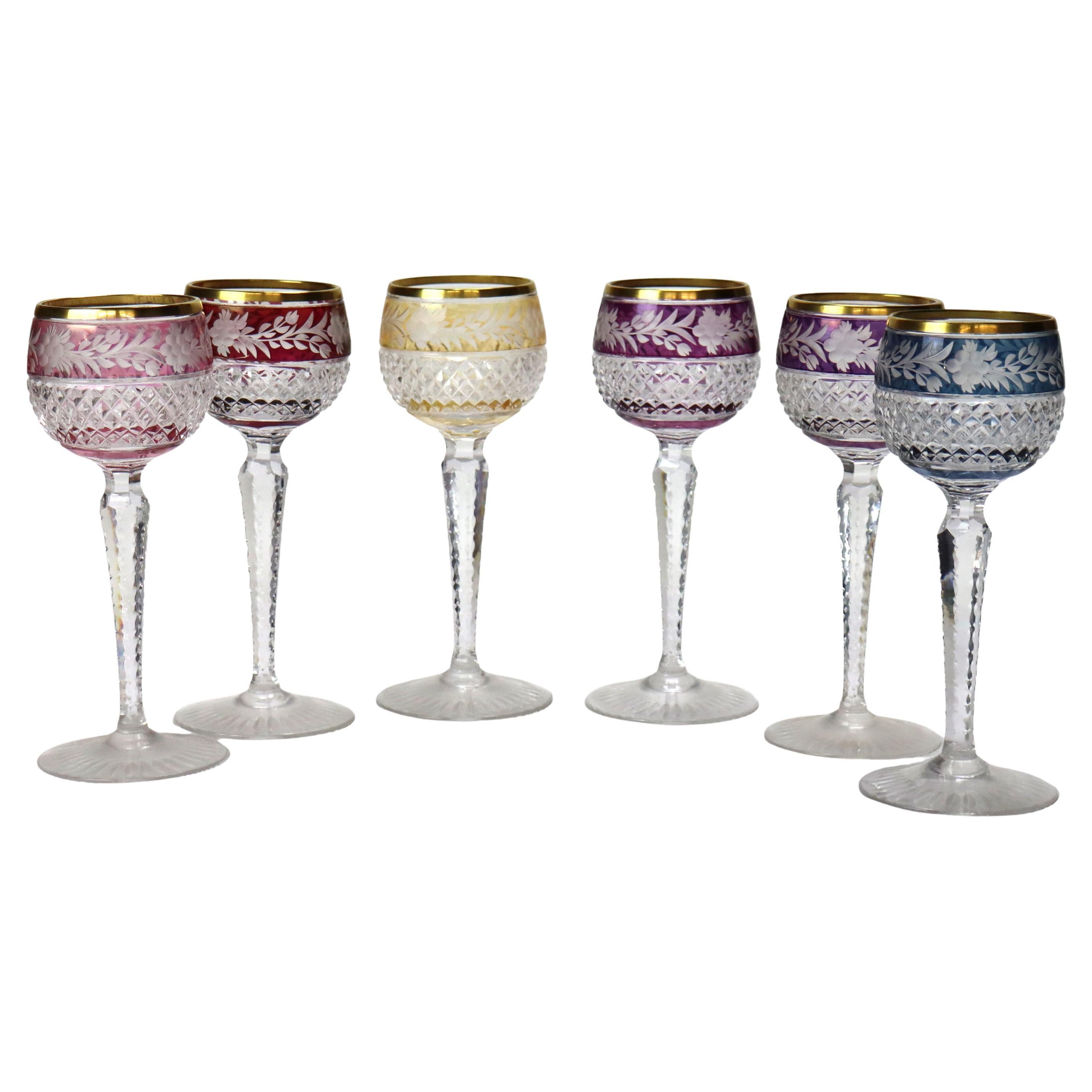 Six verres à vin à pied en cristal clair taillé et fleuri multicolore de style bohémien v1910