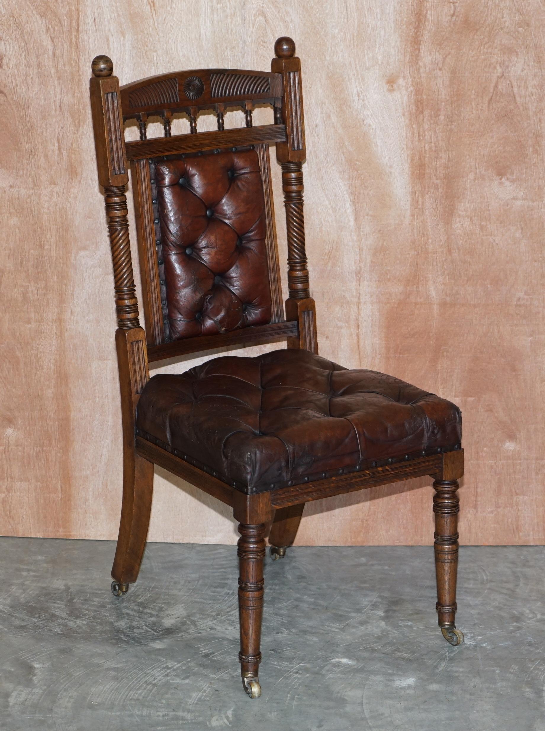 We are delighted to offer for sale this suite of six original unrestored Victorian oak and period brown leather dining chairs with brass castors front and back

A very well made antique suite of six dining chairs, most likely made by Maple and Co,