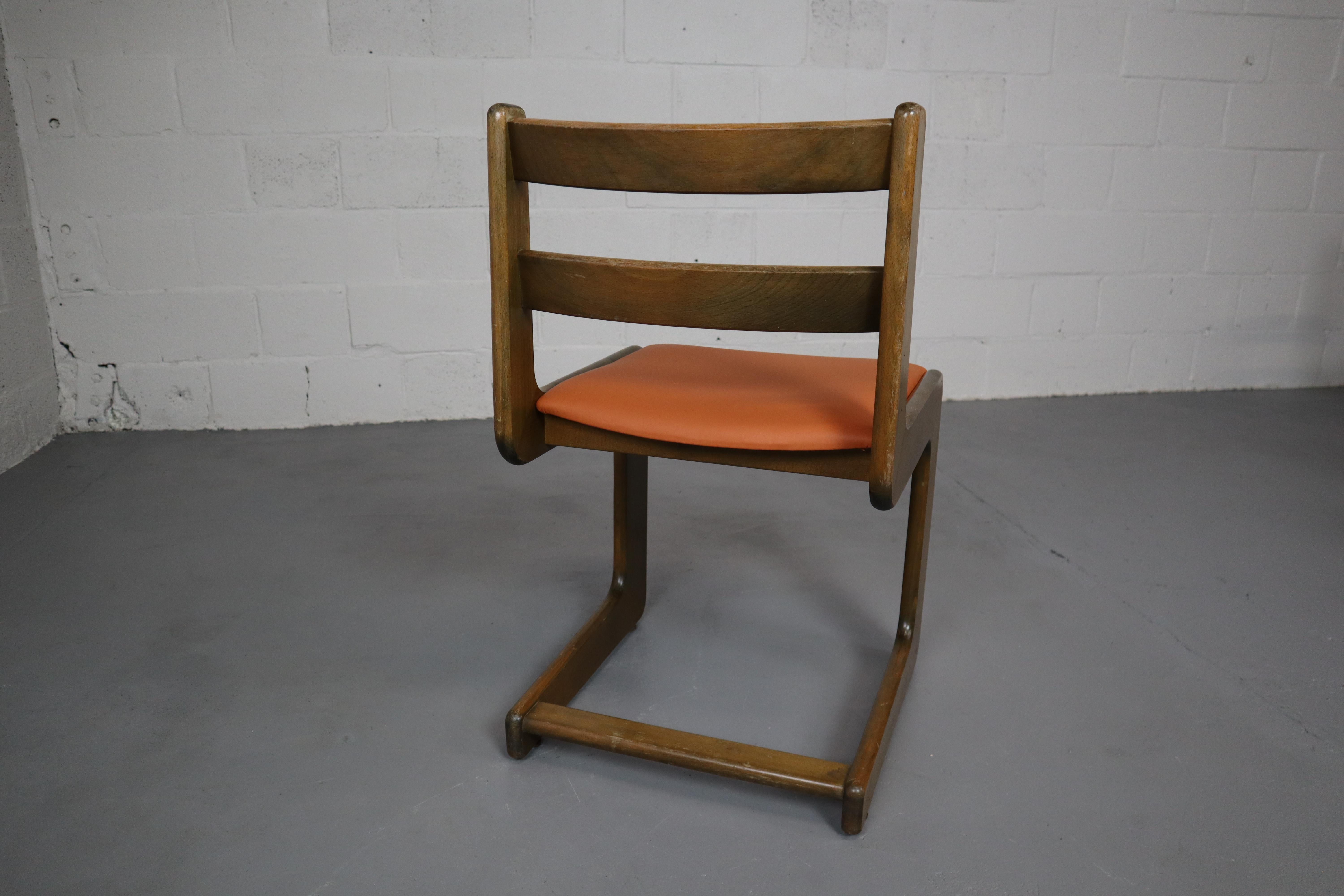 Six Cantilever Chairs by Casala in Leather and Beechwood, 1970s For Sale 5