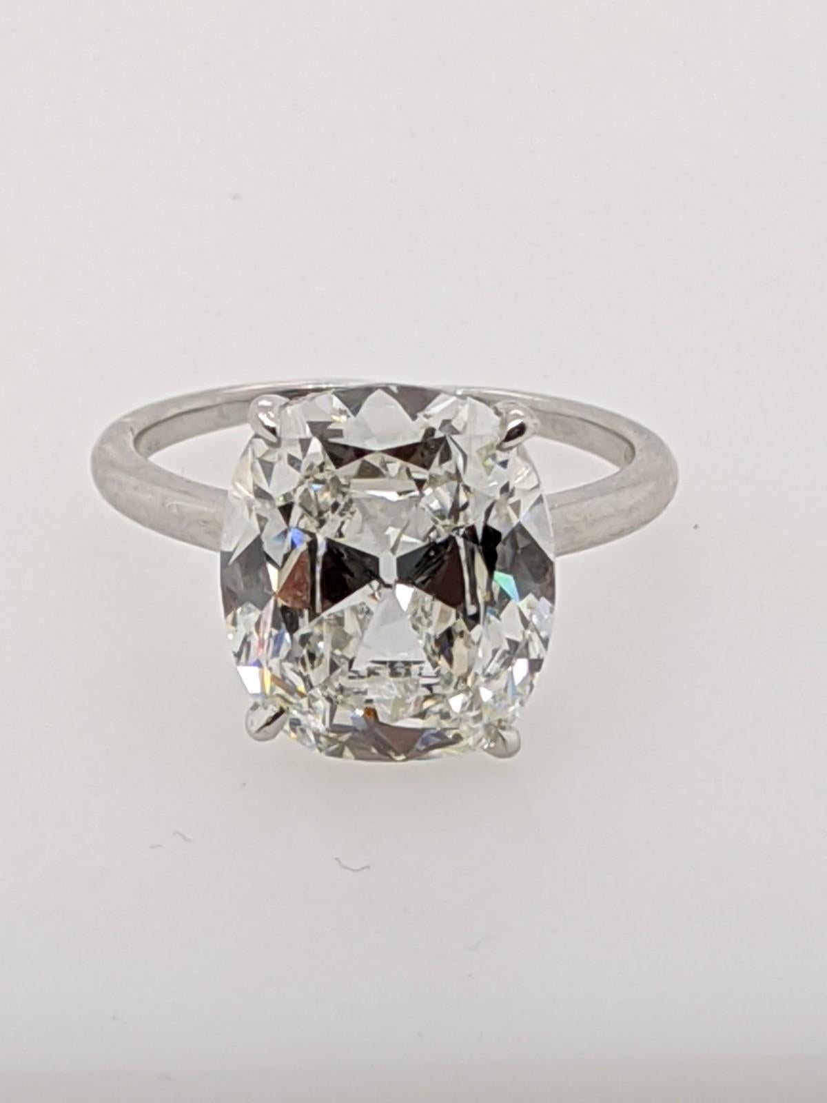 Women's or Men's 6 Carat Antique Cut Cushion Diamond H, VVS2 GIA, for Custom Mounting