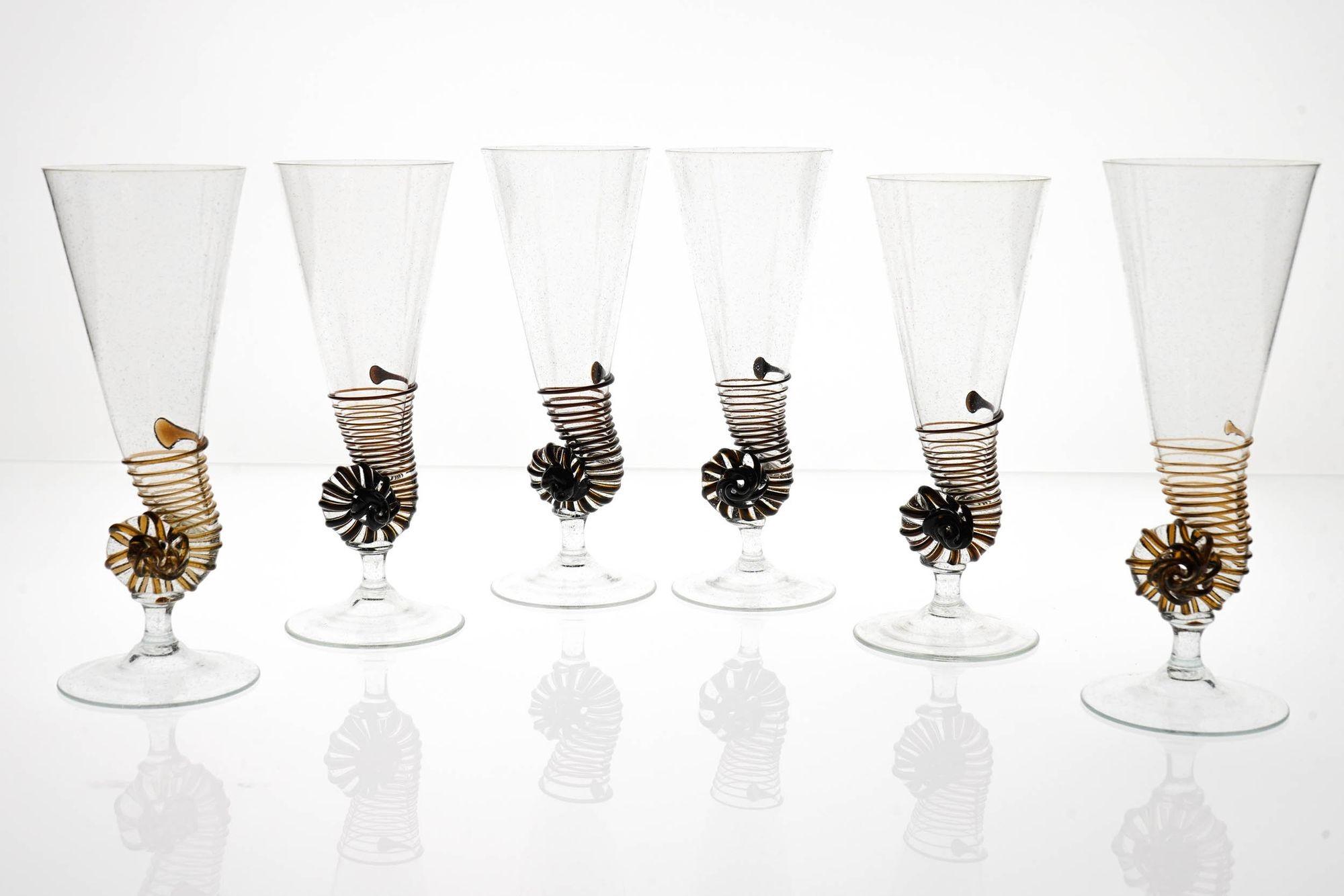 Italian Six Cenedese Nautilus Flutes Set, Brown accent and Pulegoso Murano Glass signed For Sale