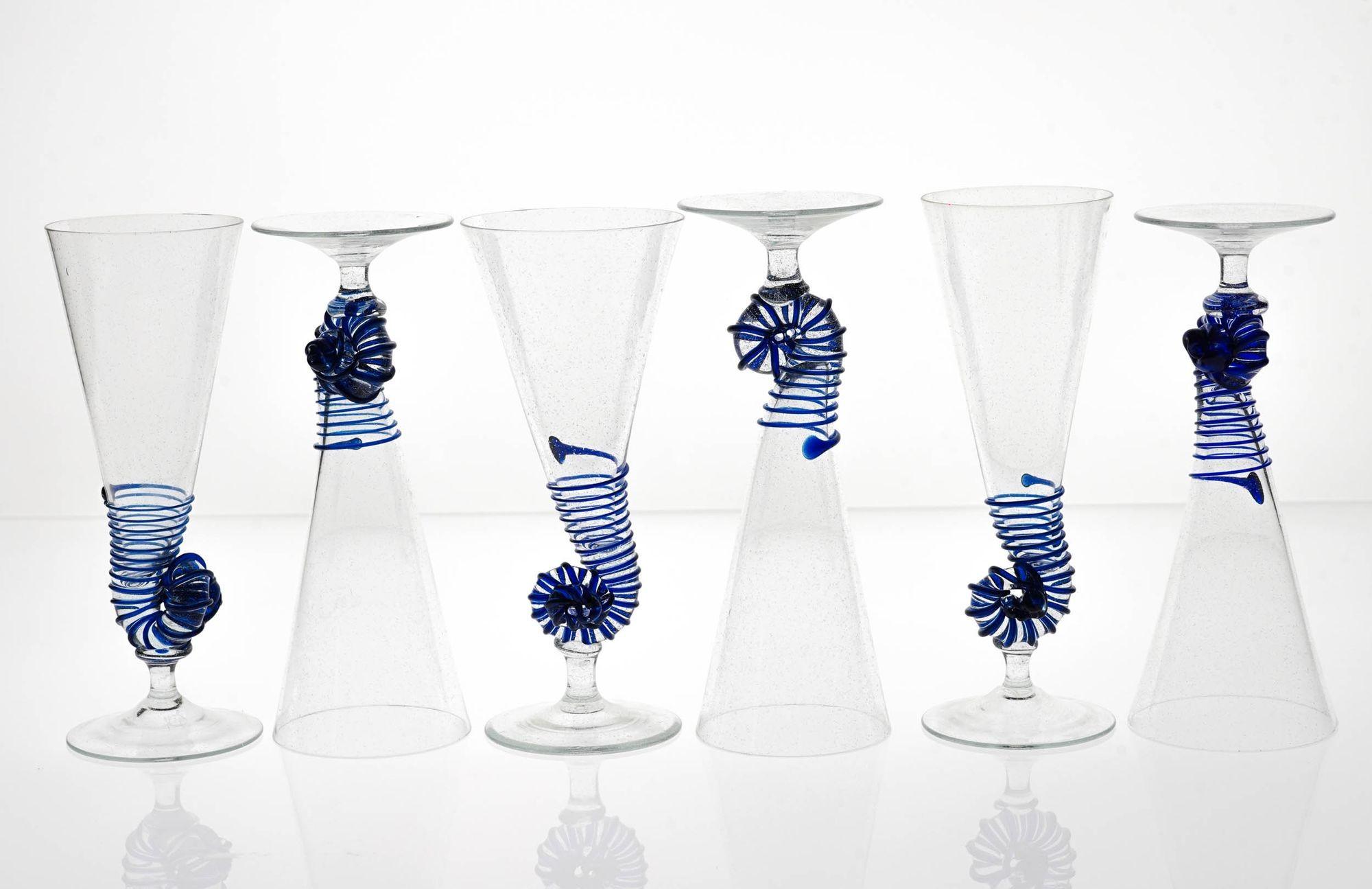 Six Cenedese Nautilus Flutes Set, Cobalt accent and Pulegoso Murano Glass signed For Sale 4