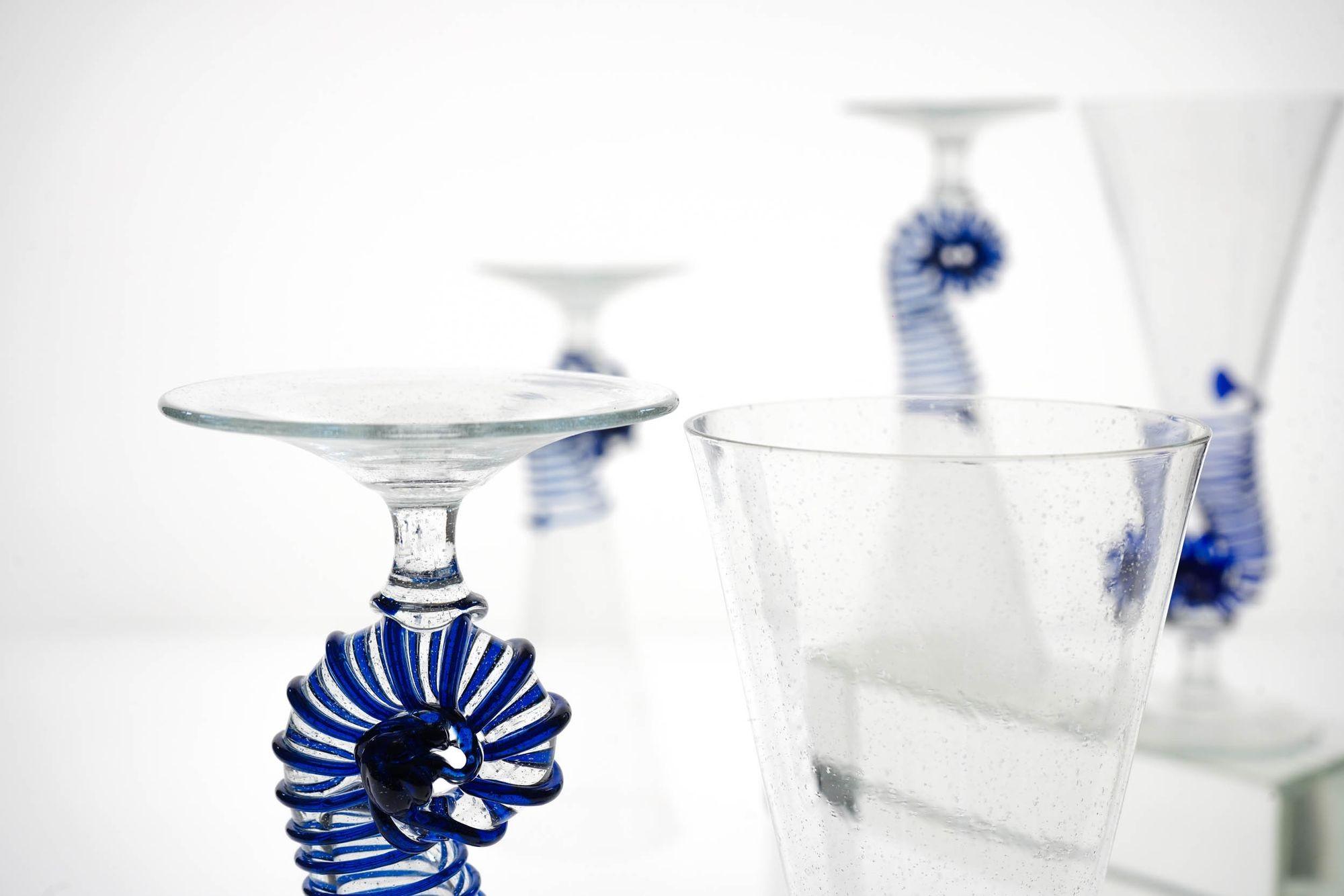 Six Cenedese Nautilus Flutes Set, Cobalt accent and Pulegoso Murano Glass signed For Sale 6