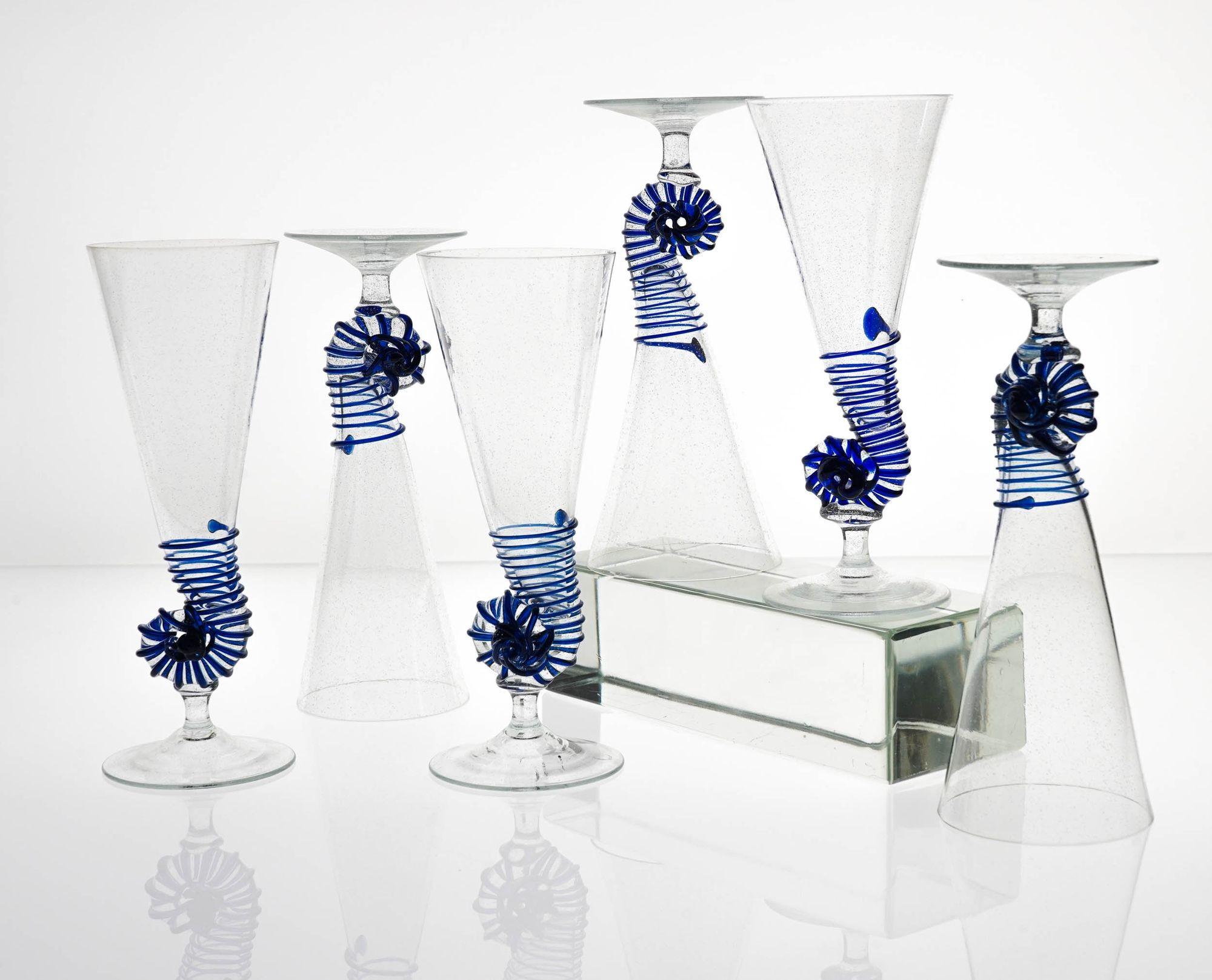 Six Cenedese Nautilus Flutes Set, Cobalt accent and Pulegoso Murano Glass signed For Sale 8