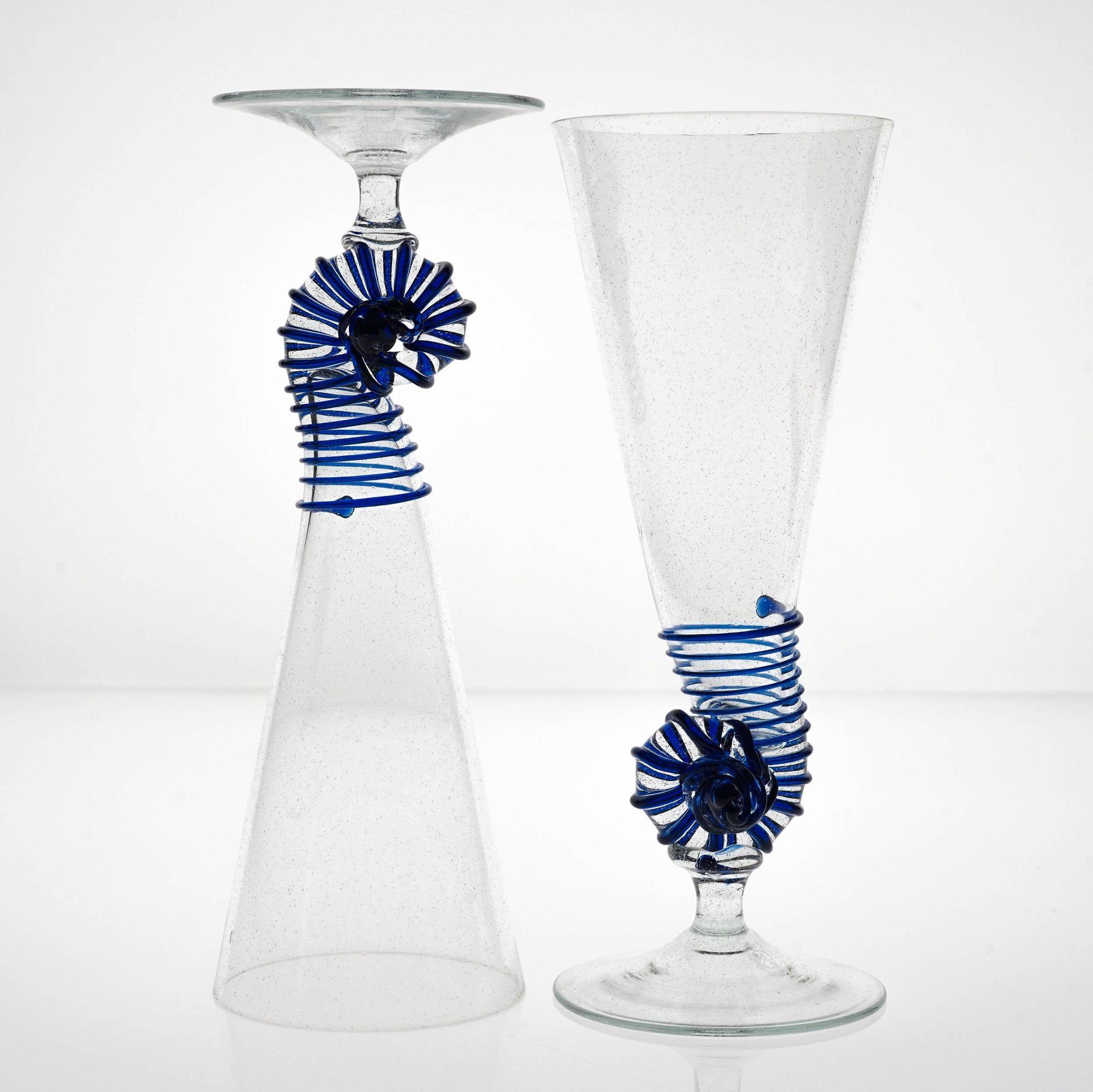 Six Cenedese Nautilus Flutes Set, Cobalt accent and Pulegoso Murano Glass signed For Sale 10