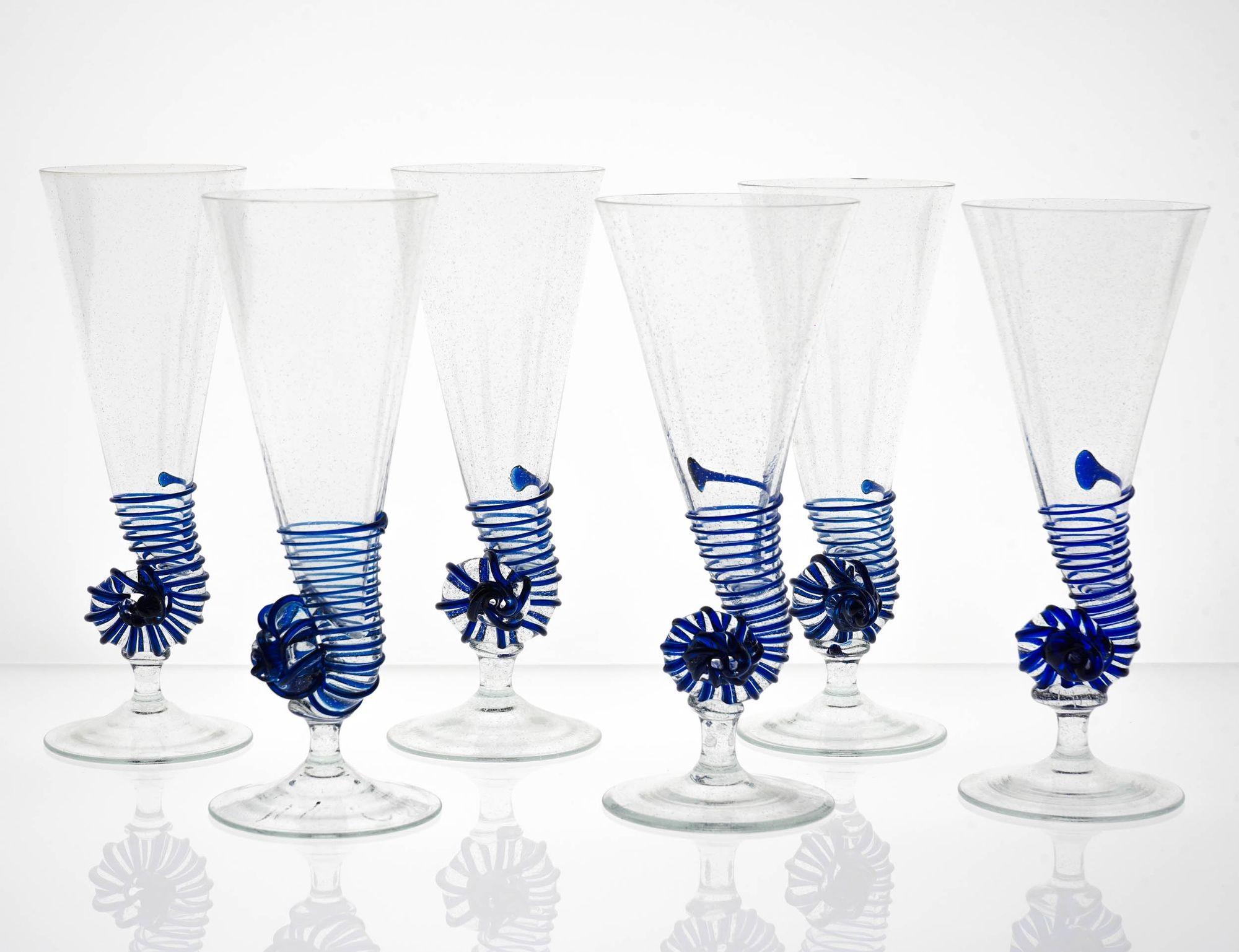 Six Cenedese Nautilus Flutes Set, Cobalt accent and Pulegoso Murano Glass signed For Sale 3