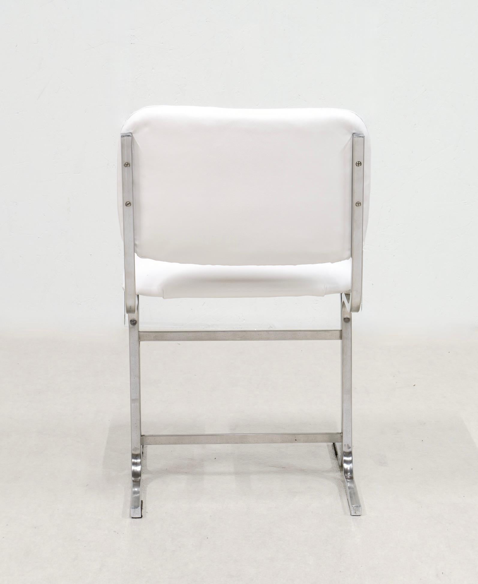 Six chaises, Italie, années 70. en vente 3