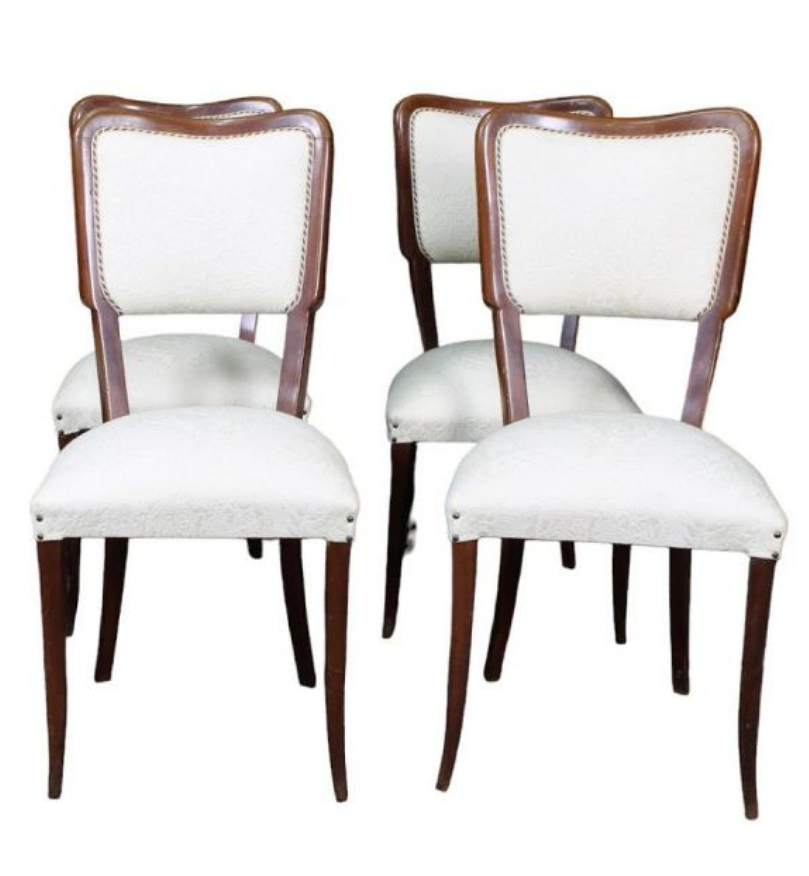 Six Chairs with a Pair of 20th Century Italian Armchairs

SIX CHAIRS
in walnut with Italian vintage white fabric h 95.5 x 45 x 45cm 
PAIR OF ARMCHAIRS
in walnut with Italian vintage white fabric h 92 x 60 x 56cm 
good conditions