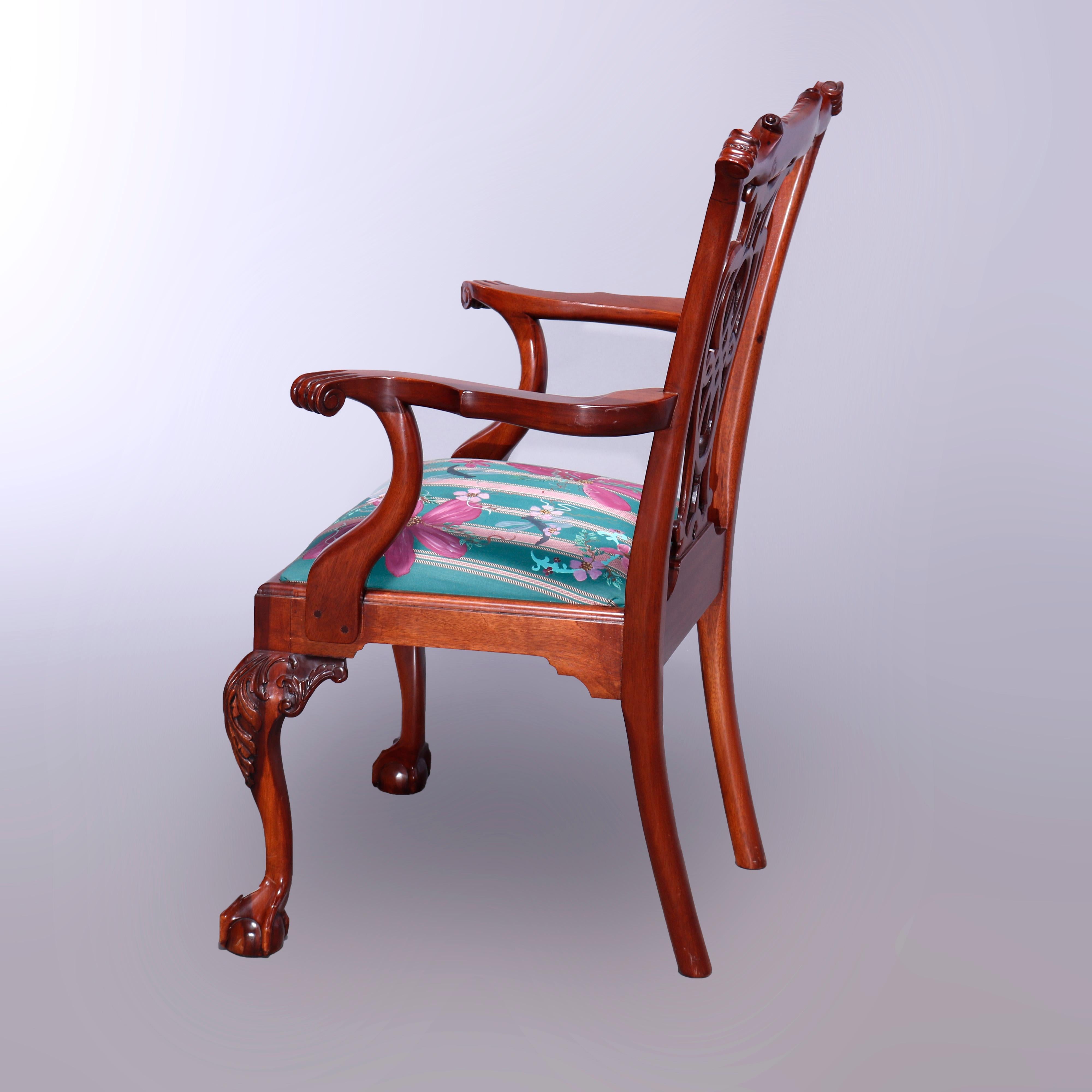 Six Chippendale Style Carved Mahogany Shied Back Dining Chairs 20th C In Good Condition For Sale In Big Flats, NY