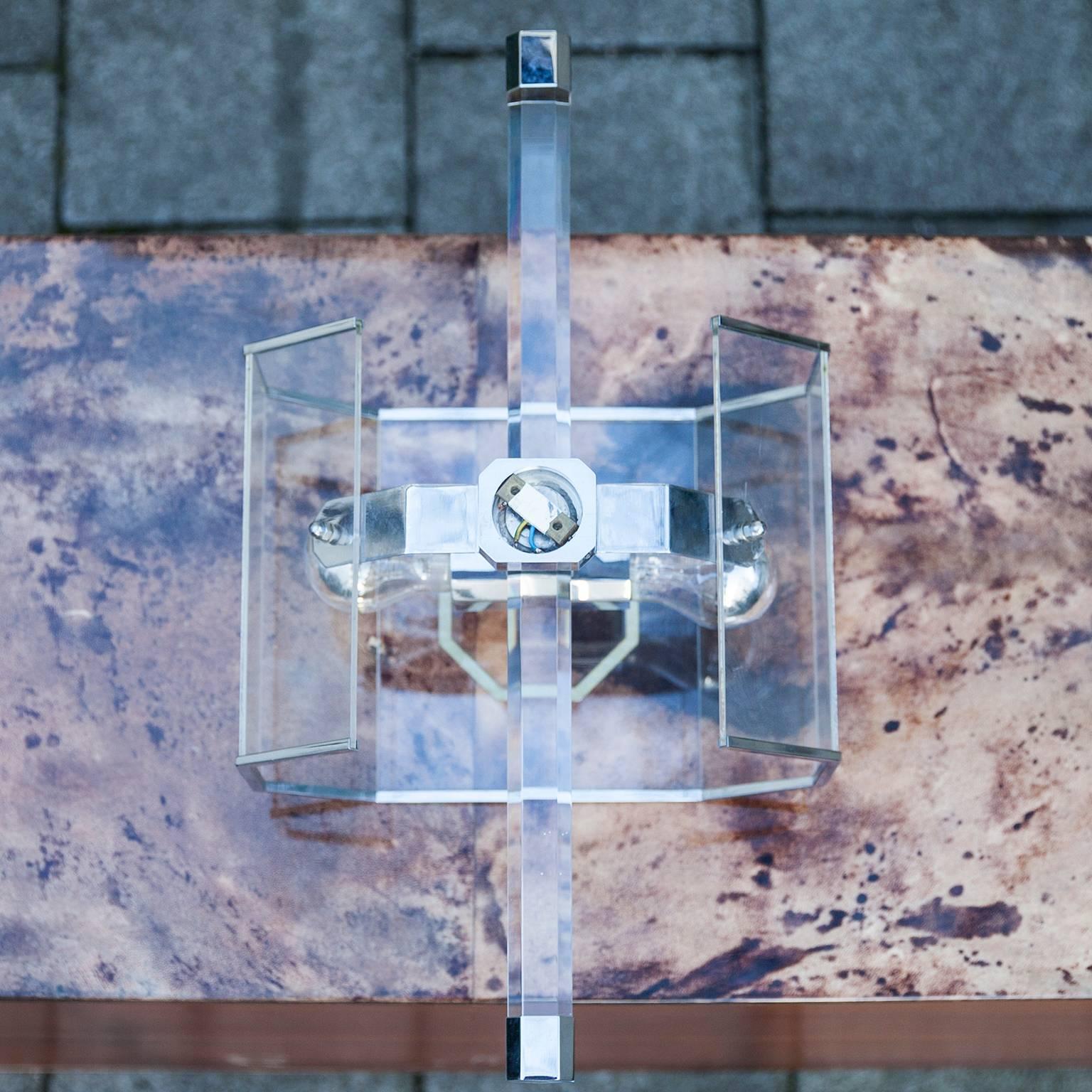 Seis apliques de plexiglás cromado, Italia, 1970 Italiano en venta