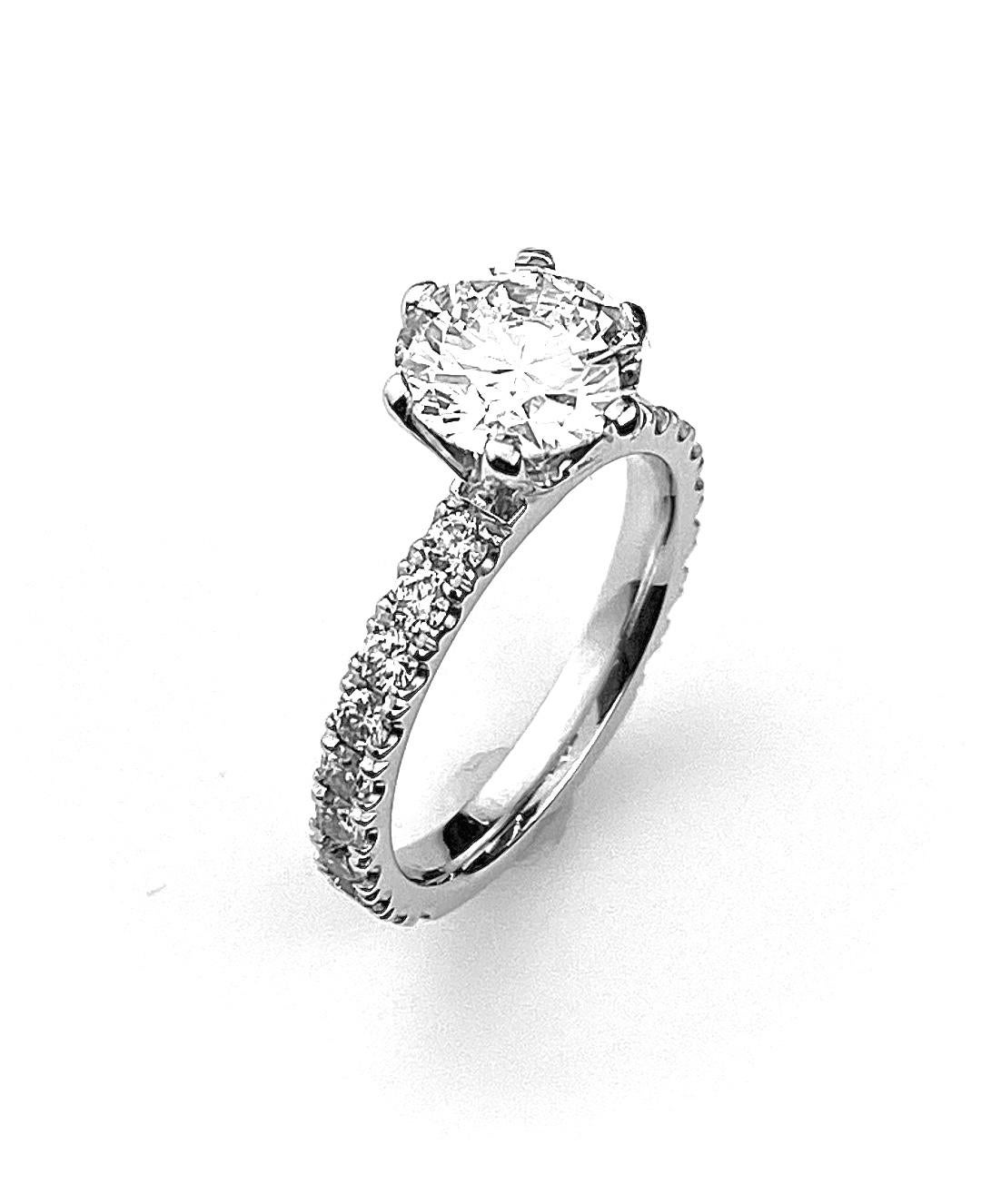 Women's Six-Claw Solitaire Round Cut Diamond Engagement Ring in White Gold For Sale