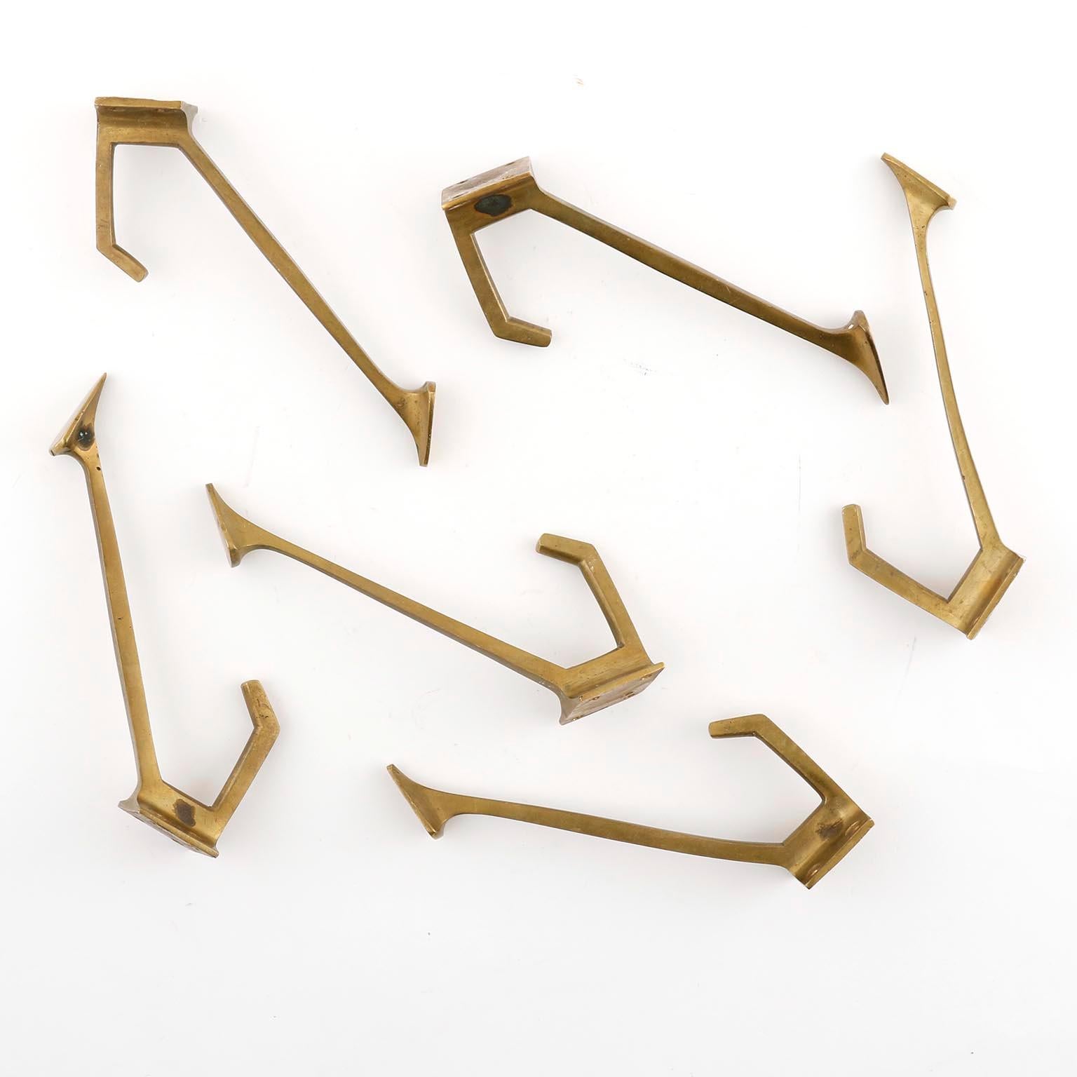 Six Coat Wall Hooks, Patinated Brass, Art Deco, 1910 In Good Condition In Hausmannstätten, AT