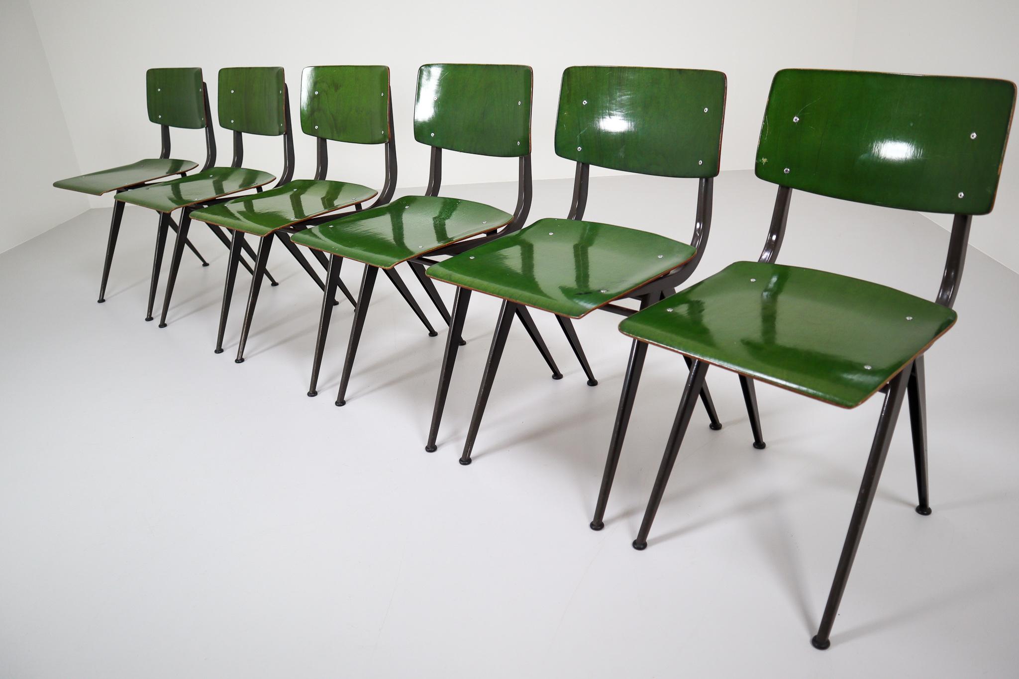 Six Compass Shaped Industrial Chairs by Marko Holland 1960s in Green Patina In Good Condition In Almelo, NL