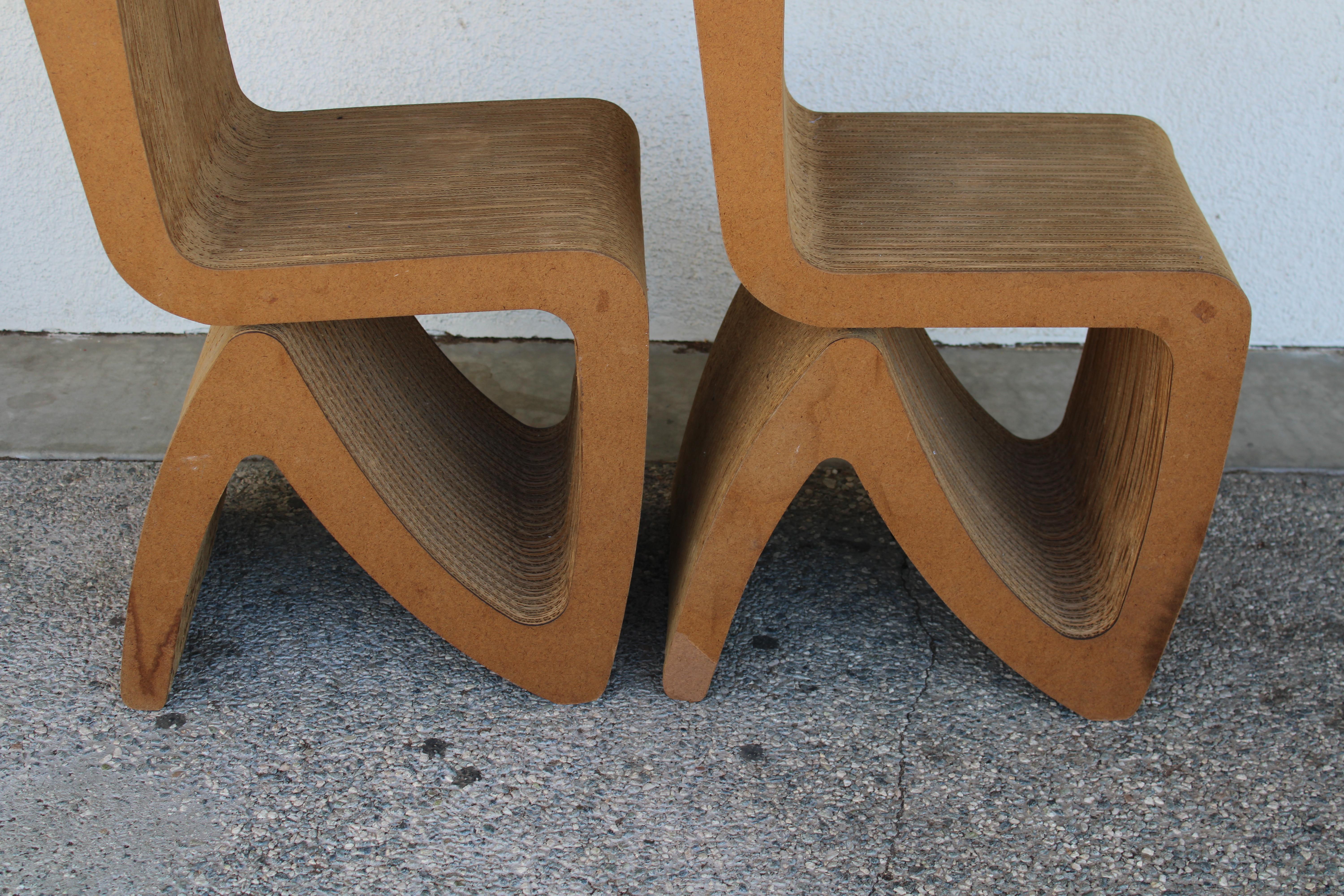 Six Corrugated Chairs Attributed to Frank Gehry In Good Condition For Sale In Palm Springs, CA