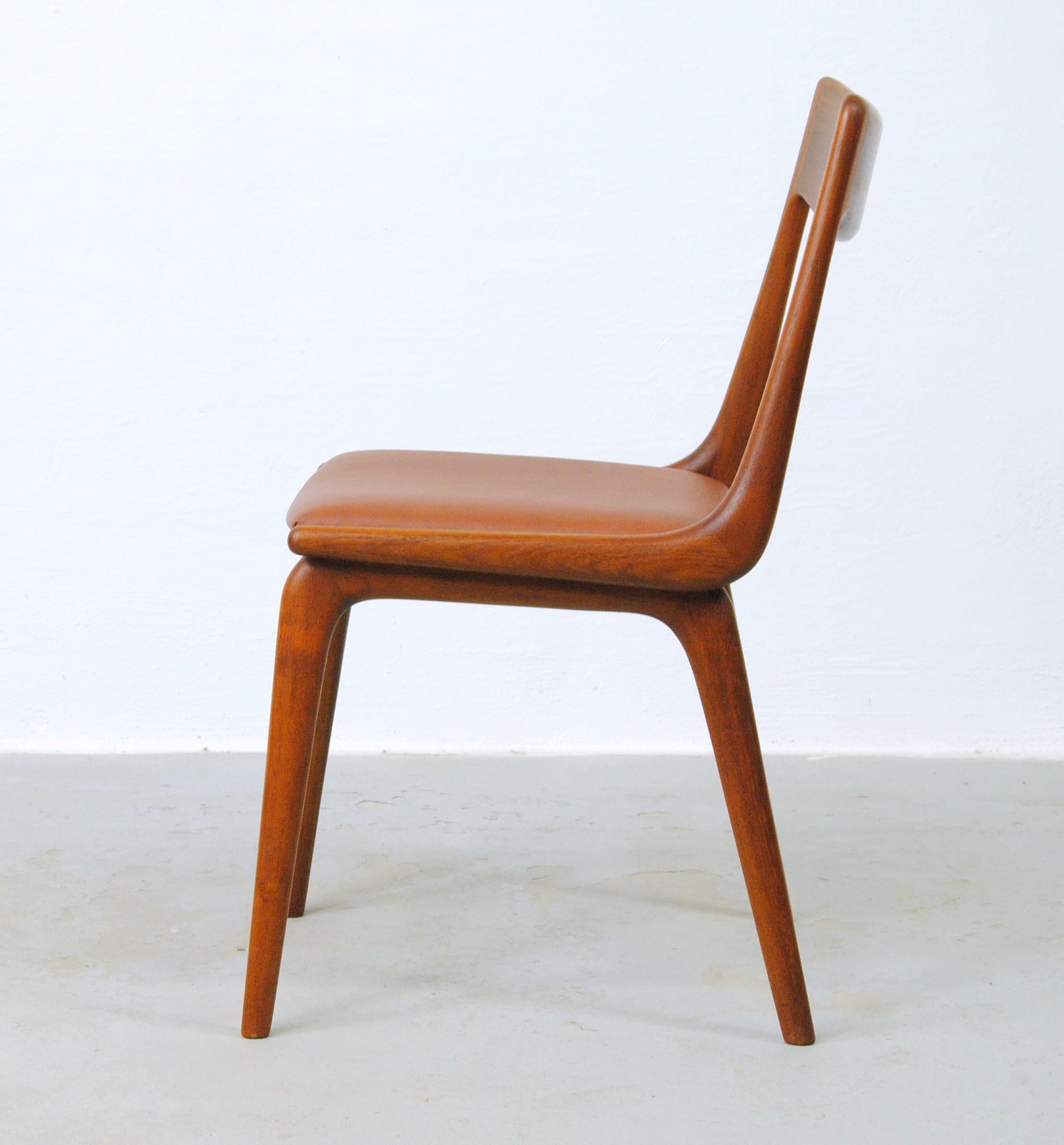 Mid-20th Century 1950's Set of Six Fully Restored Danish Alfred Christensen Teak Dining Chairs  For Sale