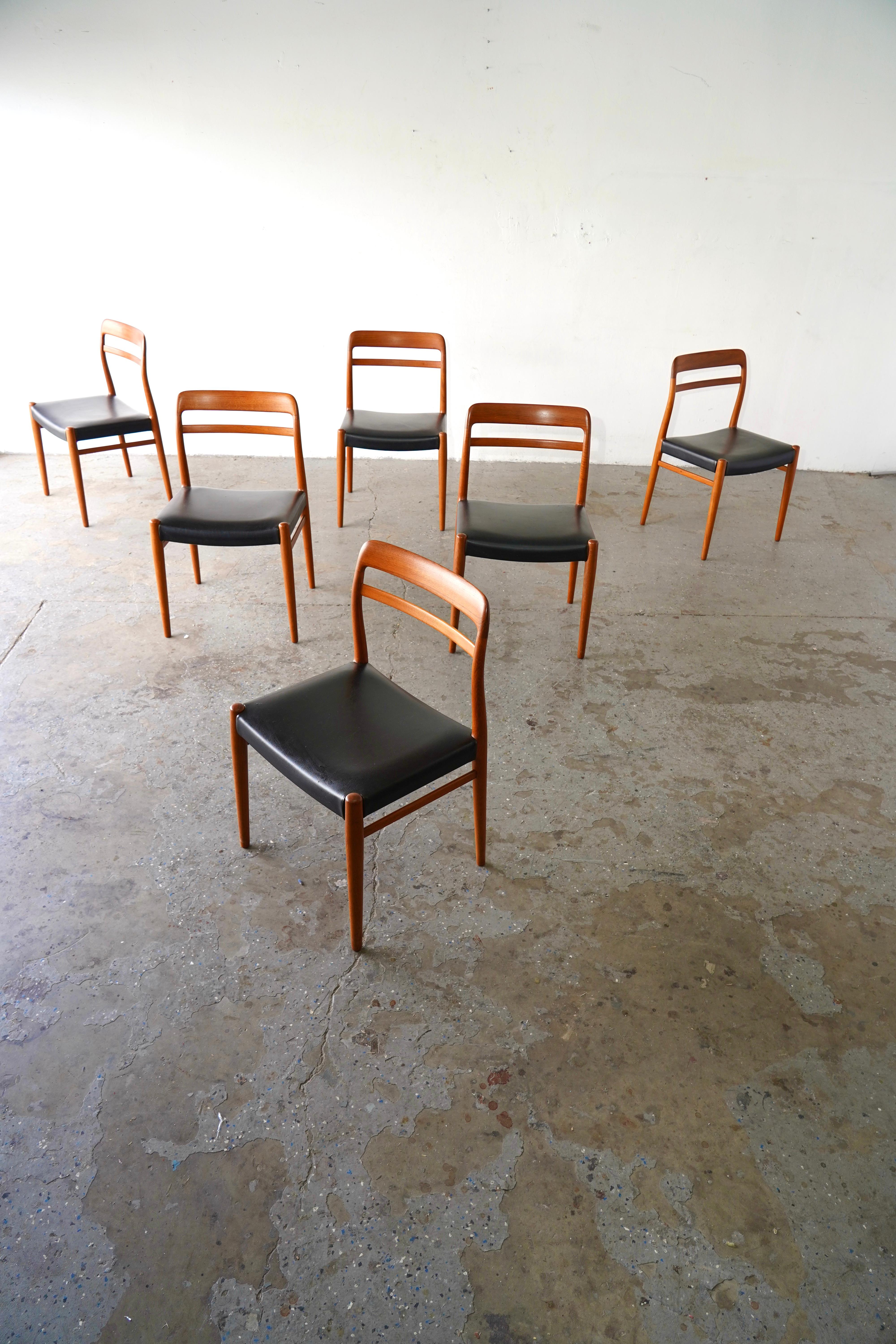 ,A refined set of six sculpted teak dining chairs designed and manufactured by  Gustav Bahus Alf Aarseth Norway, circa 1960s.
 These chairs exemplify Scandinavian craftsmanship — minimalist in form yet rich in material detail. The elegantly curved
