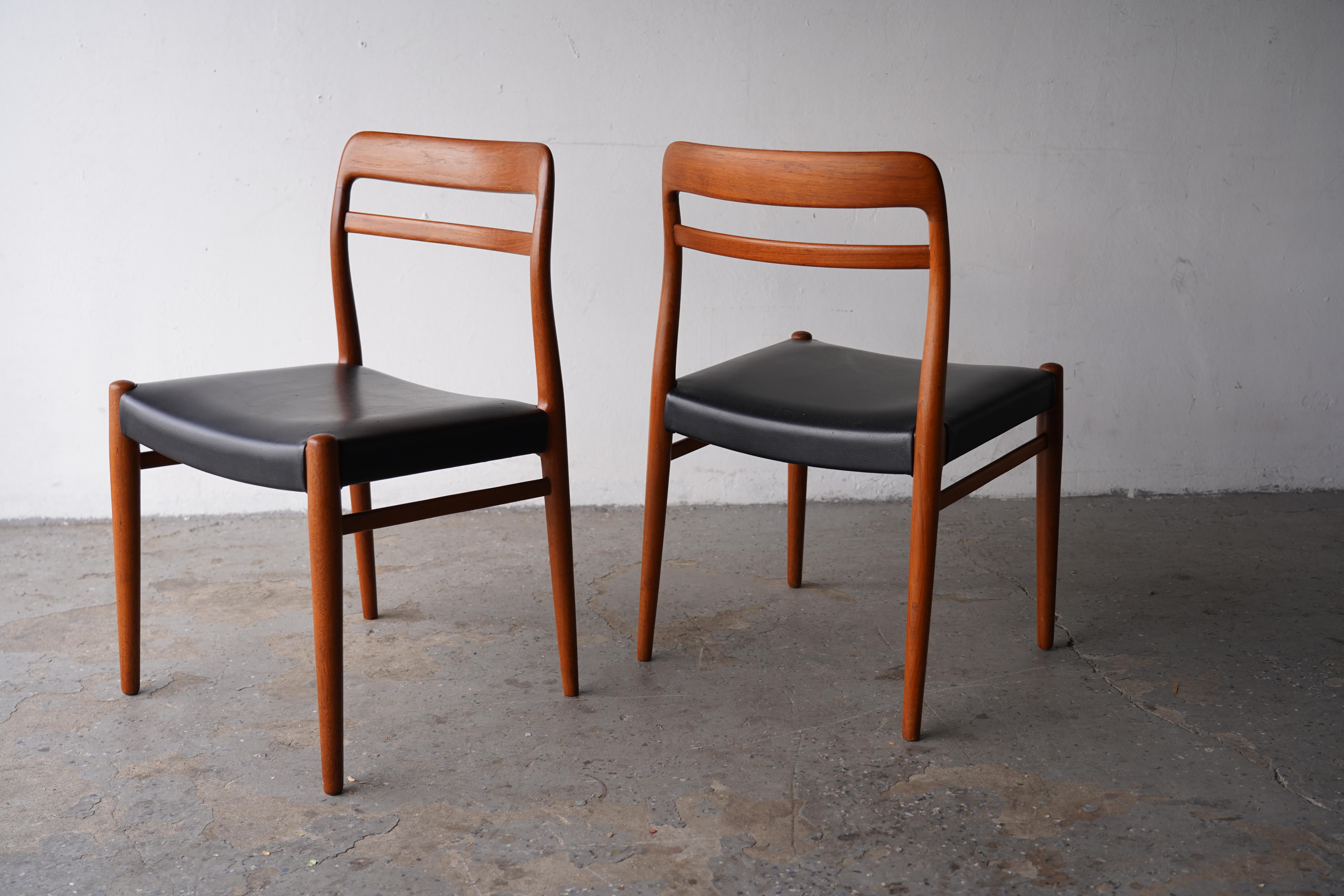 Six Danish Mid-Century Modern Teak Dining Chairs by Gustav Bahus Alf Aarseth im Zustand „Gut“ im Angebot in Las Vegas, NV