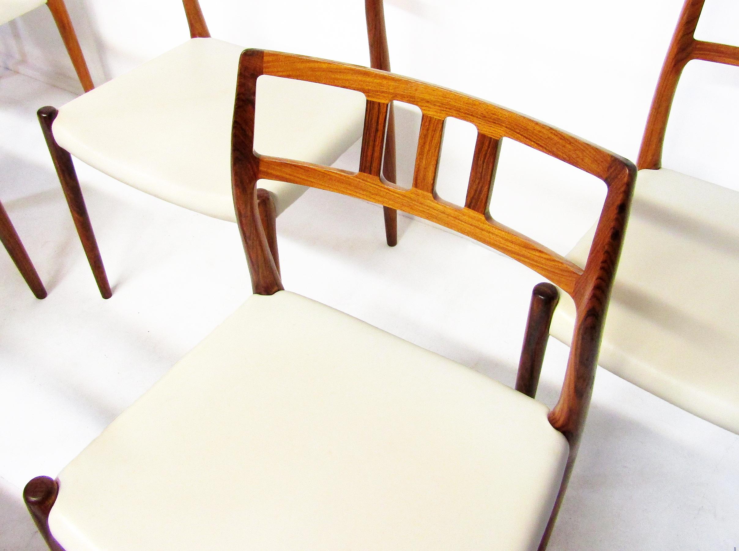 Sechs dänische Stühle „Modell 79“ aus Palisanderholz von Niels Moller, um 1960 (20. Jahrhundert)