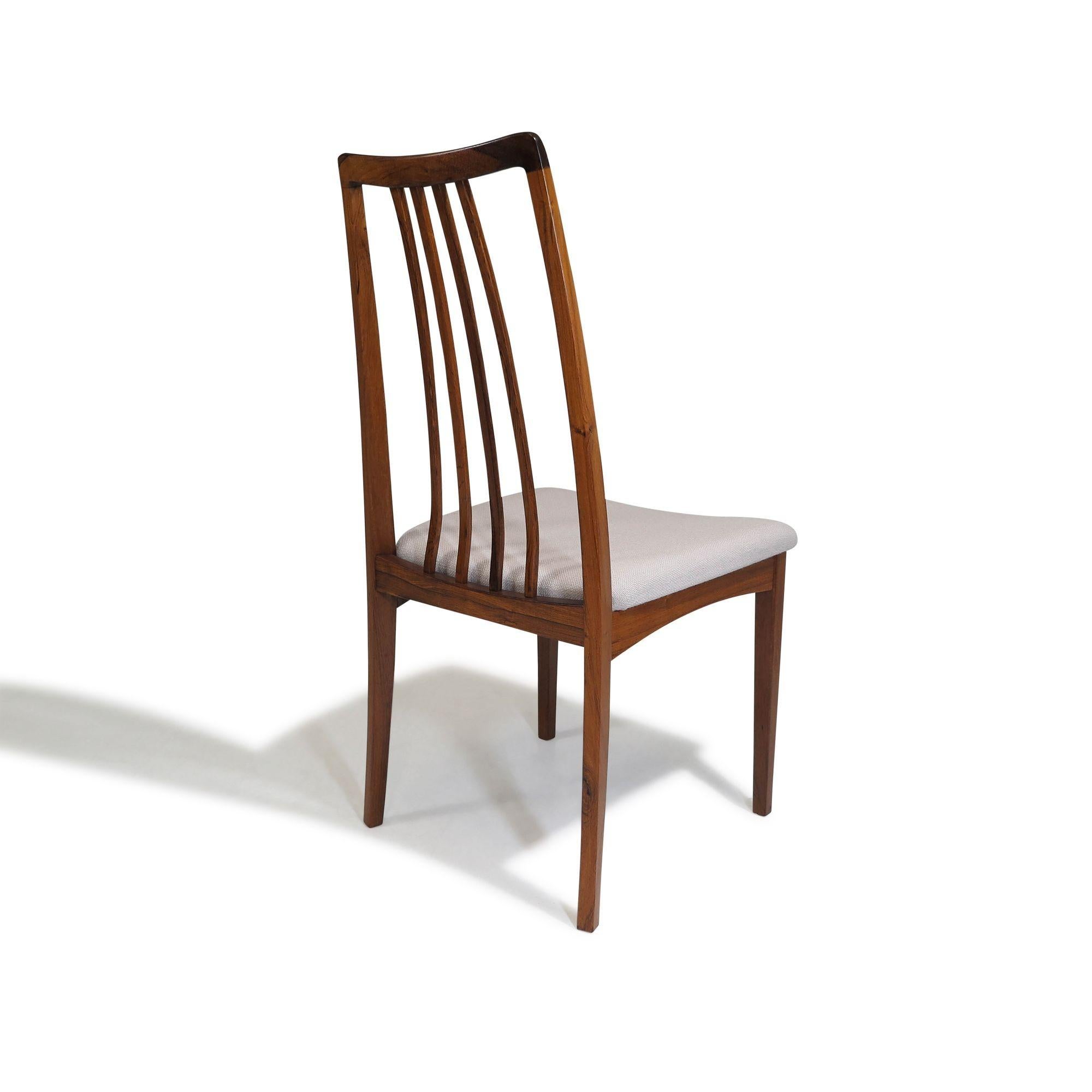 20ième siècle Six chaises de salle à manger danoises en palissandre en vente