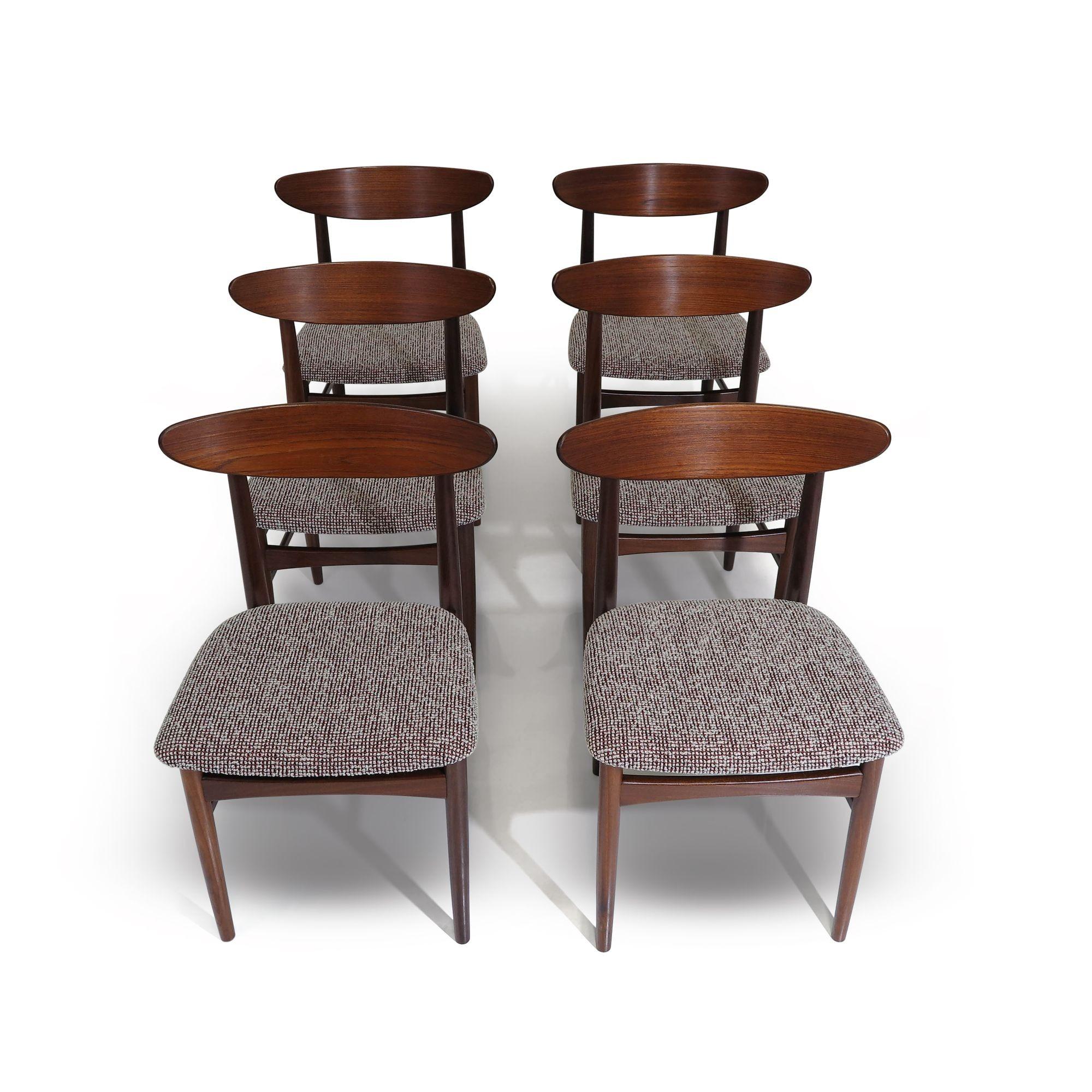 Six chaises de salle à manger danoises en teck par E.W Bach en vente 3