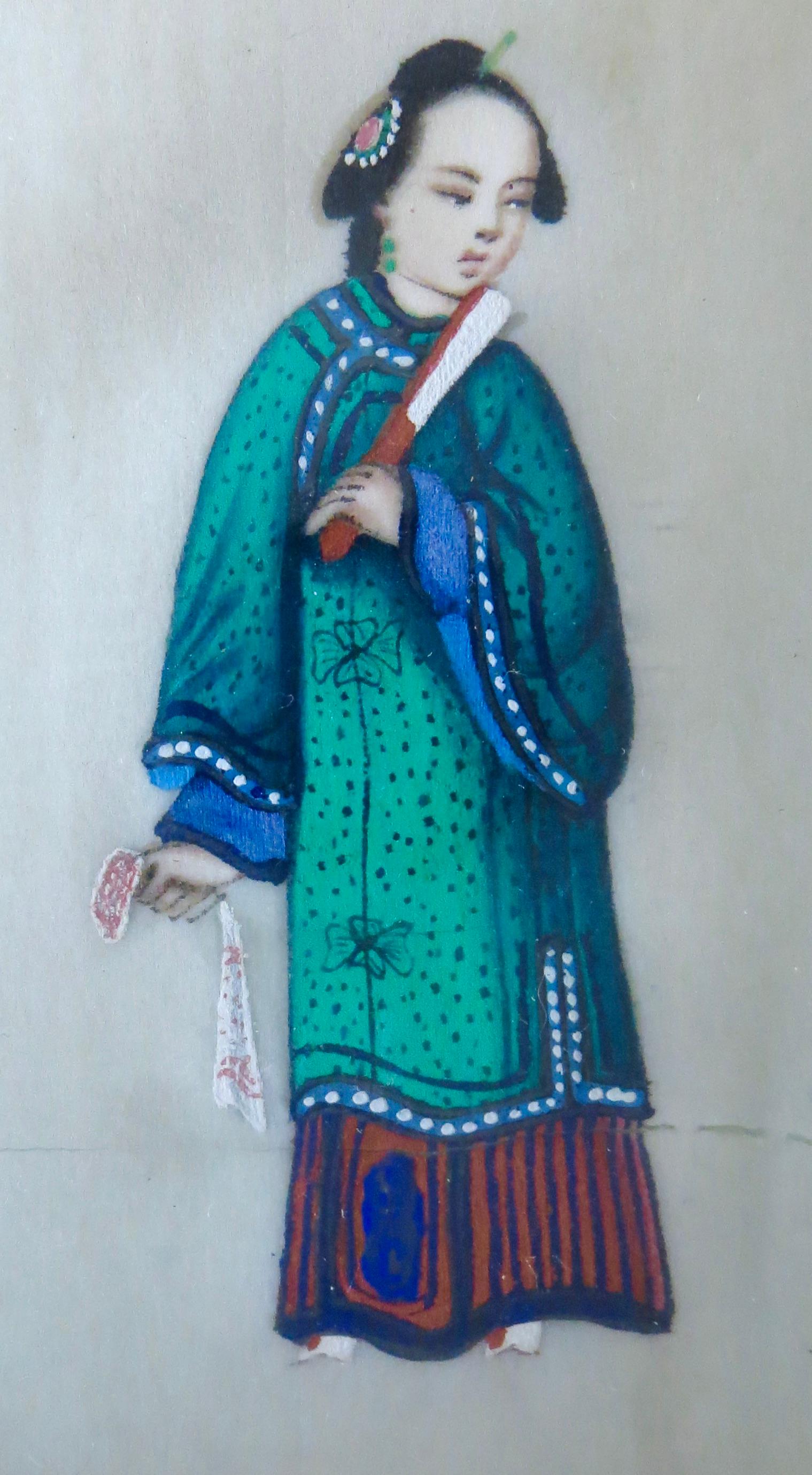 Six petits objets du 19e siècle. Peintures à la moelle chinoises Qing montées dans (3) cadres assortis en vente 7