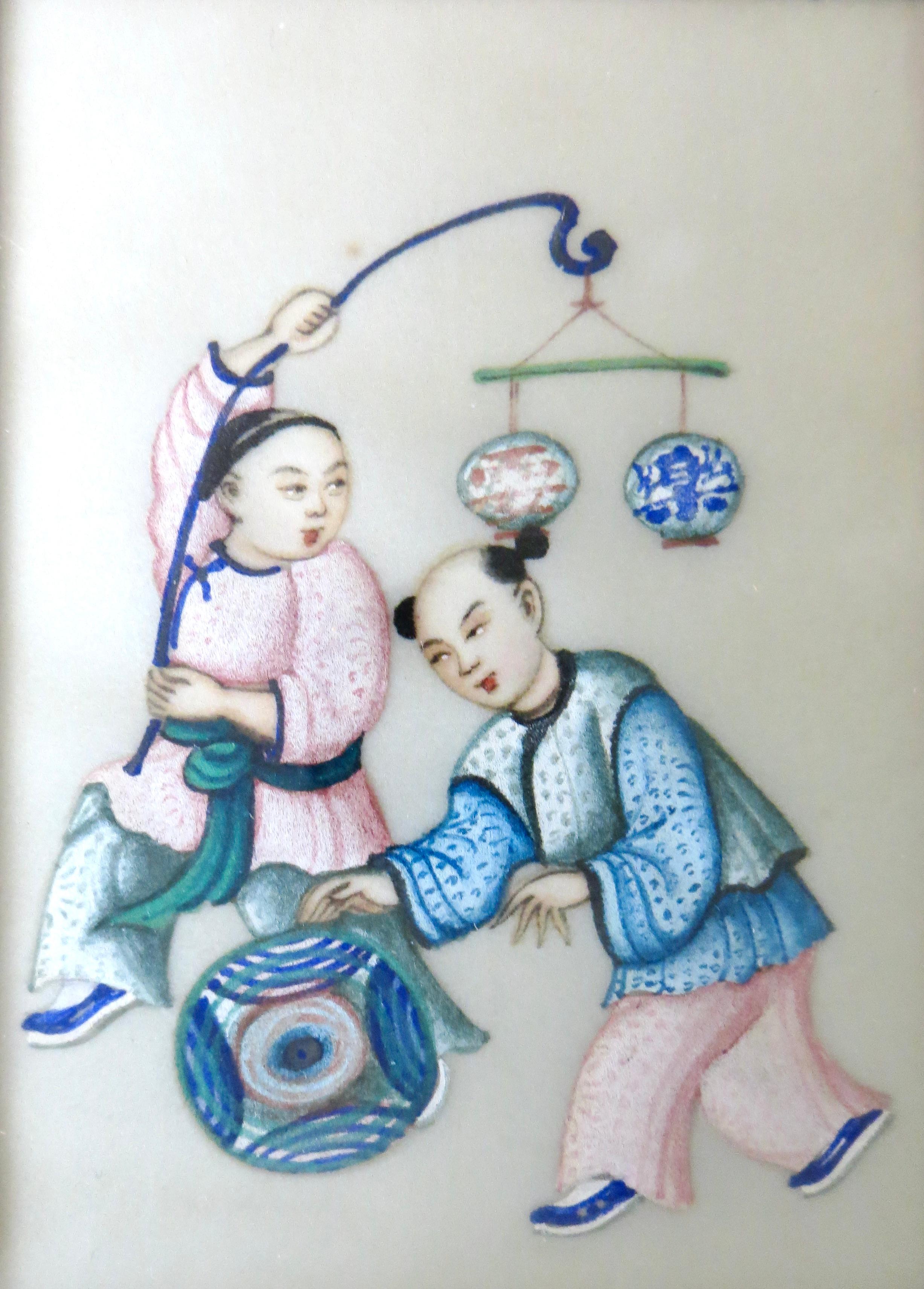 Peint à la main Six petits objets du 19e siècle. Peintures à la moelle chinoises Qing montées dans (3) cadres assortis en vente