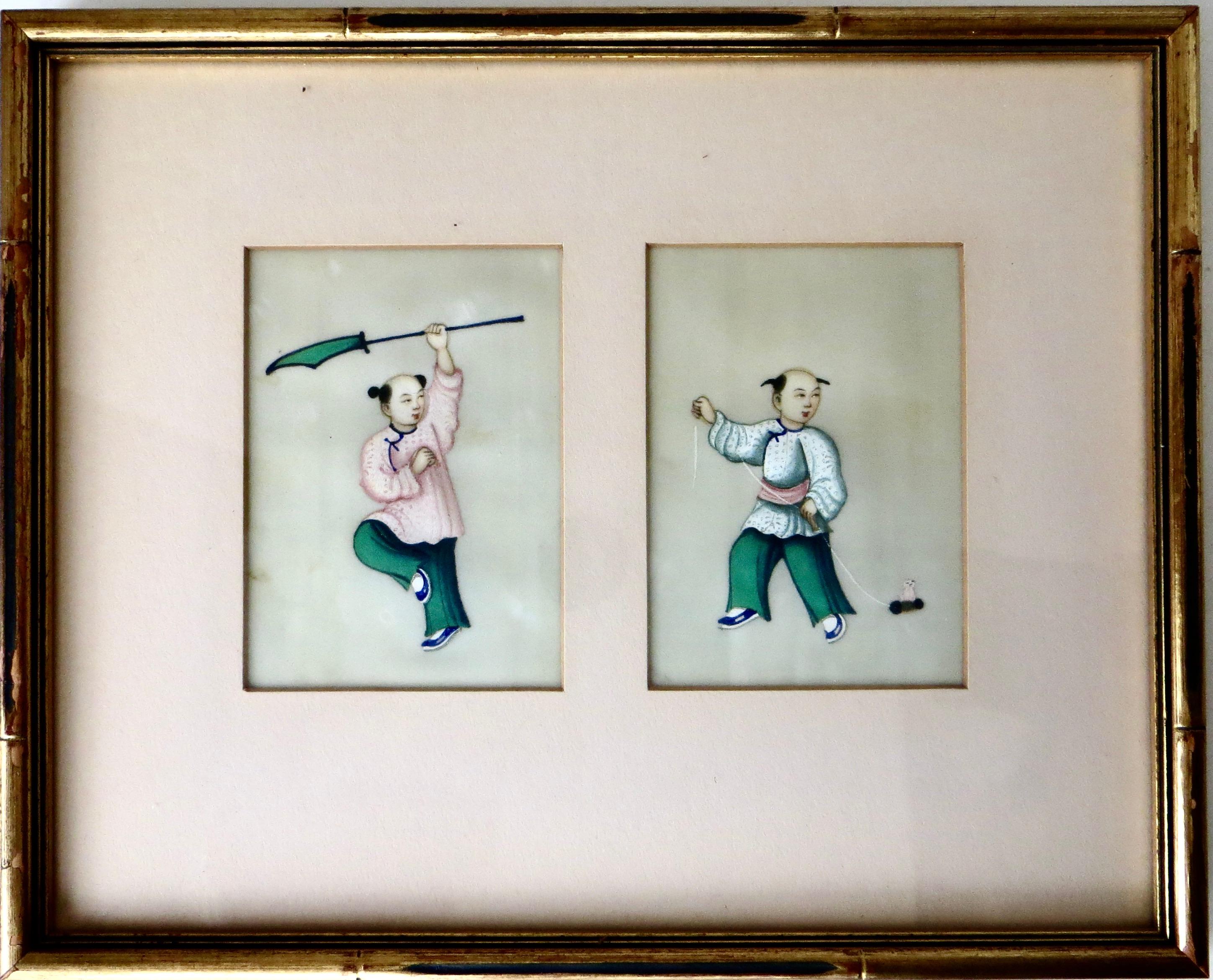 Milieu du XIXe siècle Six petits objets du 19e siècle. Peintures à la moelle chinoises Qing montées dans (3) cadres assortis en vente