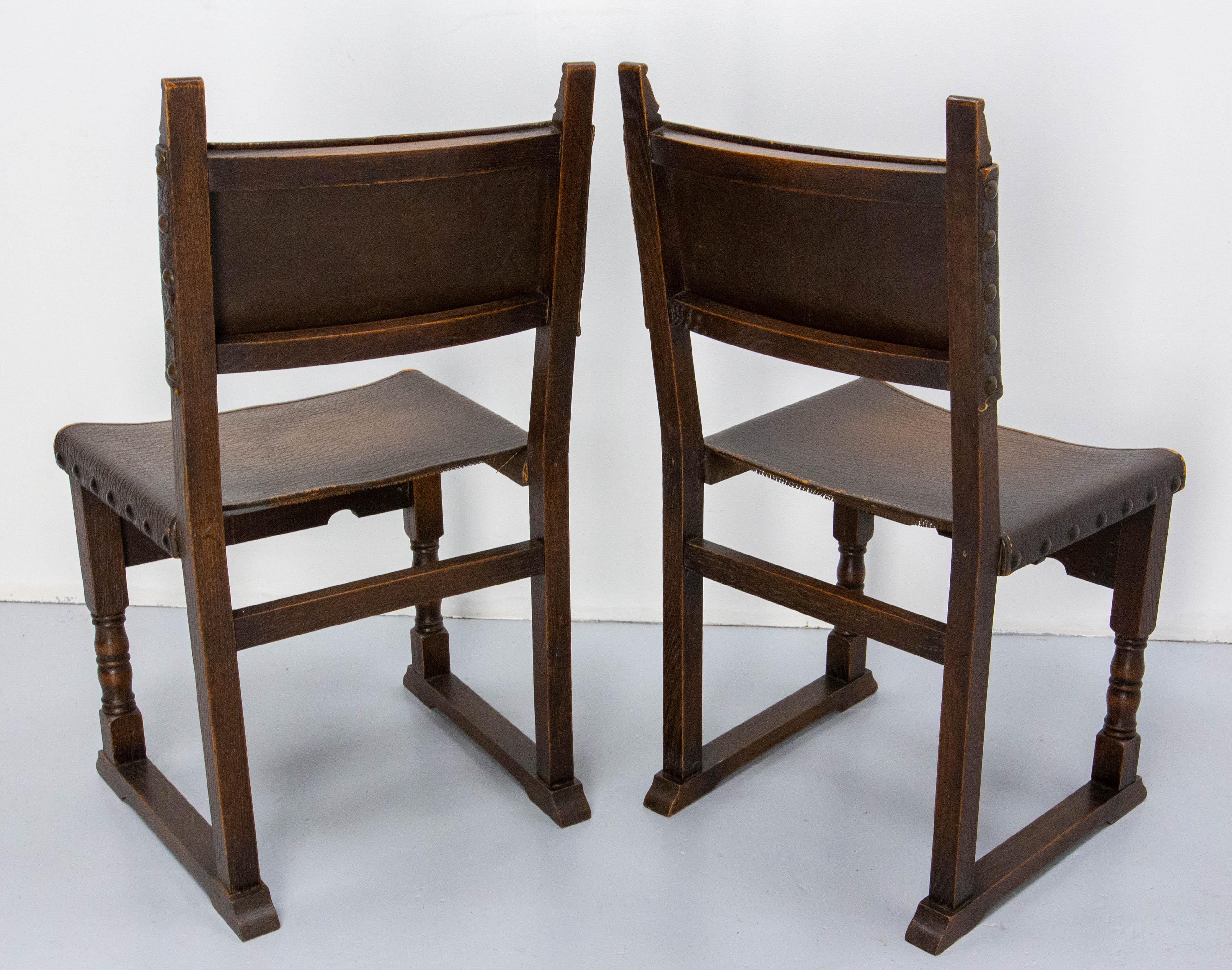 Six Dining Chairs Antique Mid-20th Century Spanish Studs Leather & Chestnut For Sale 7