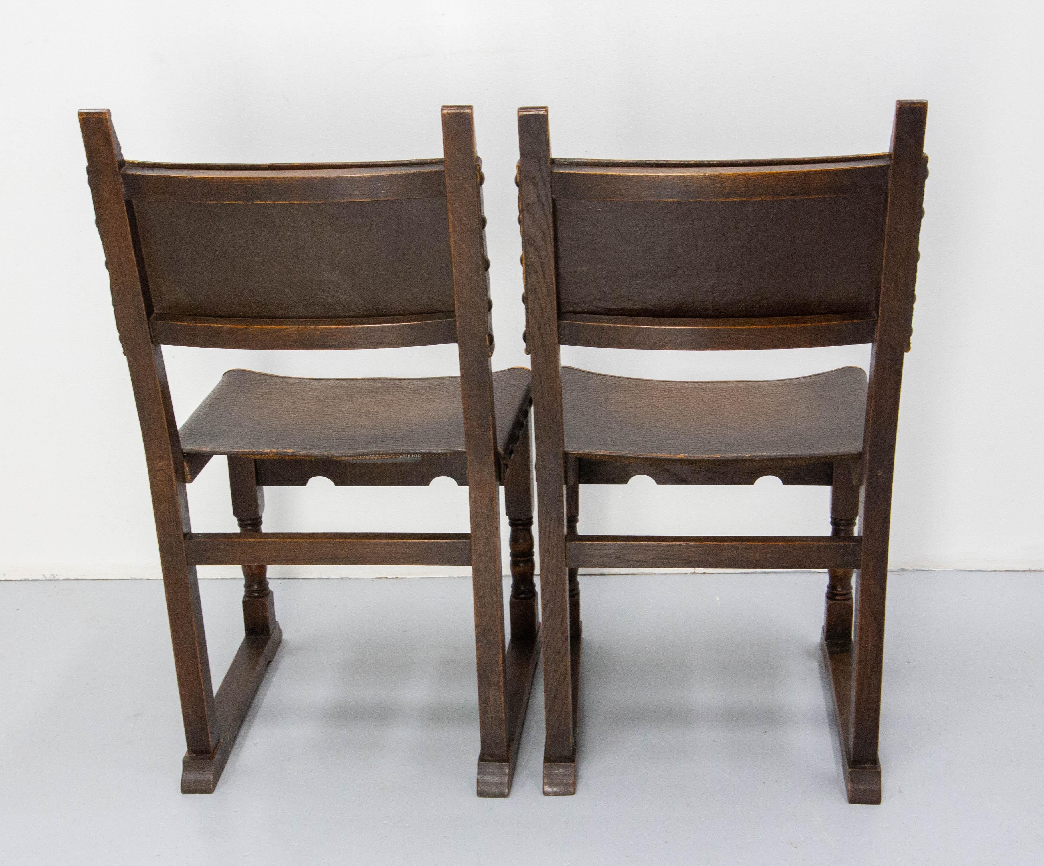 Six Dining Chairs Antique Mid-20th Century Spanish Studs Leather & Chestnut For Sale 8