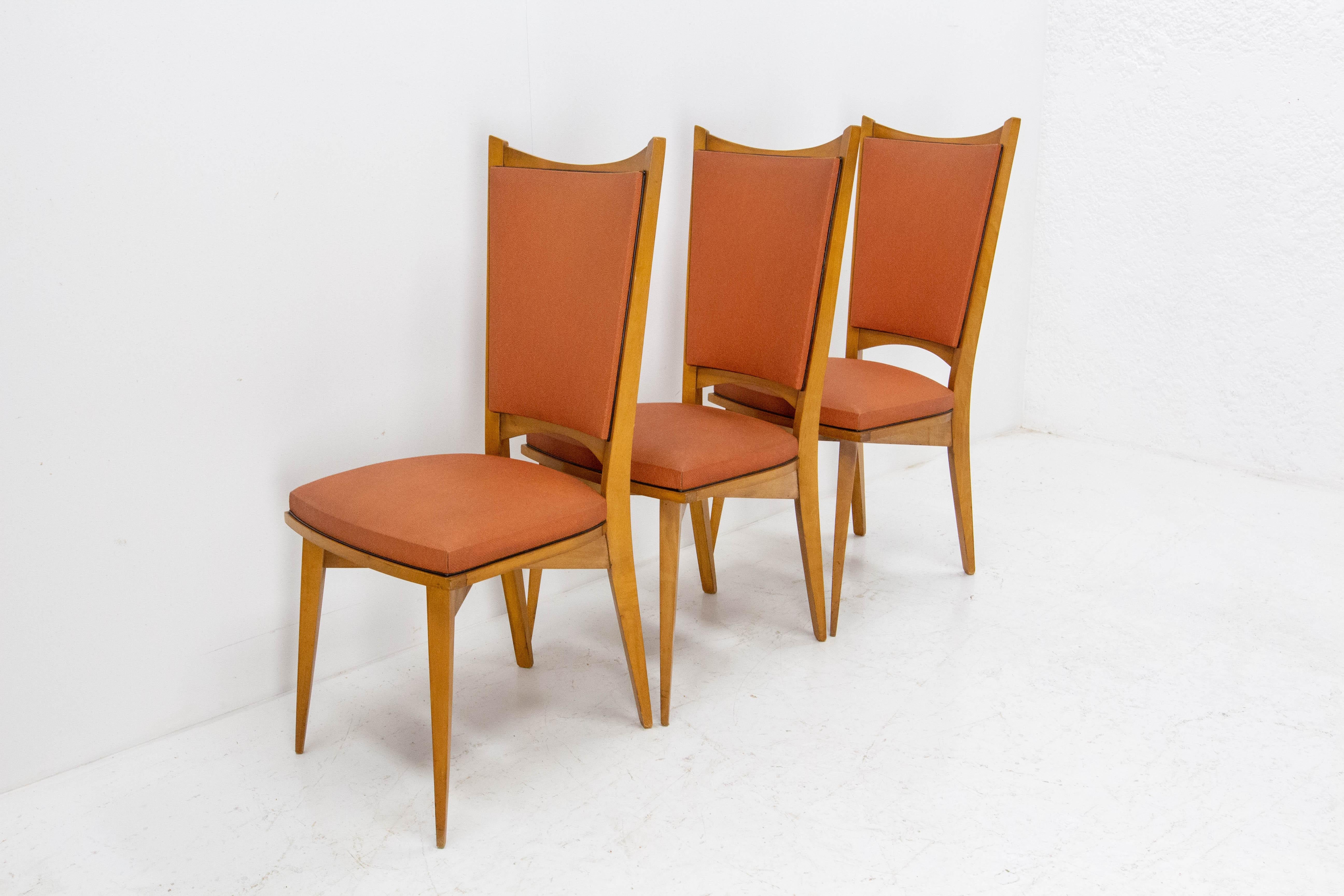 Six Dining Chairs Beech and Red Moleskine Midcentury French, circa 1950 For Sale 4