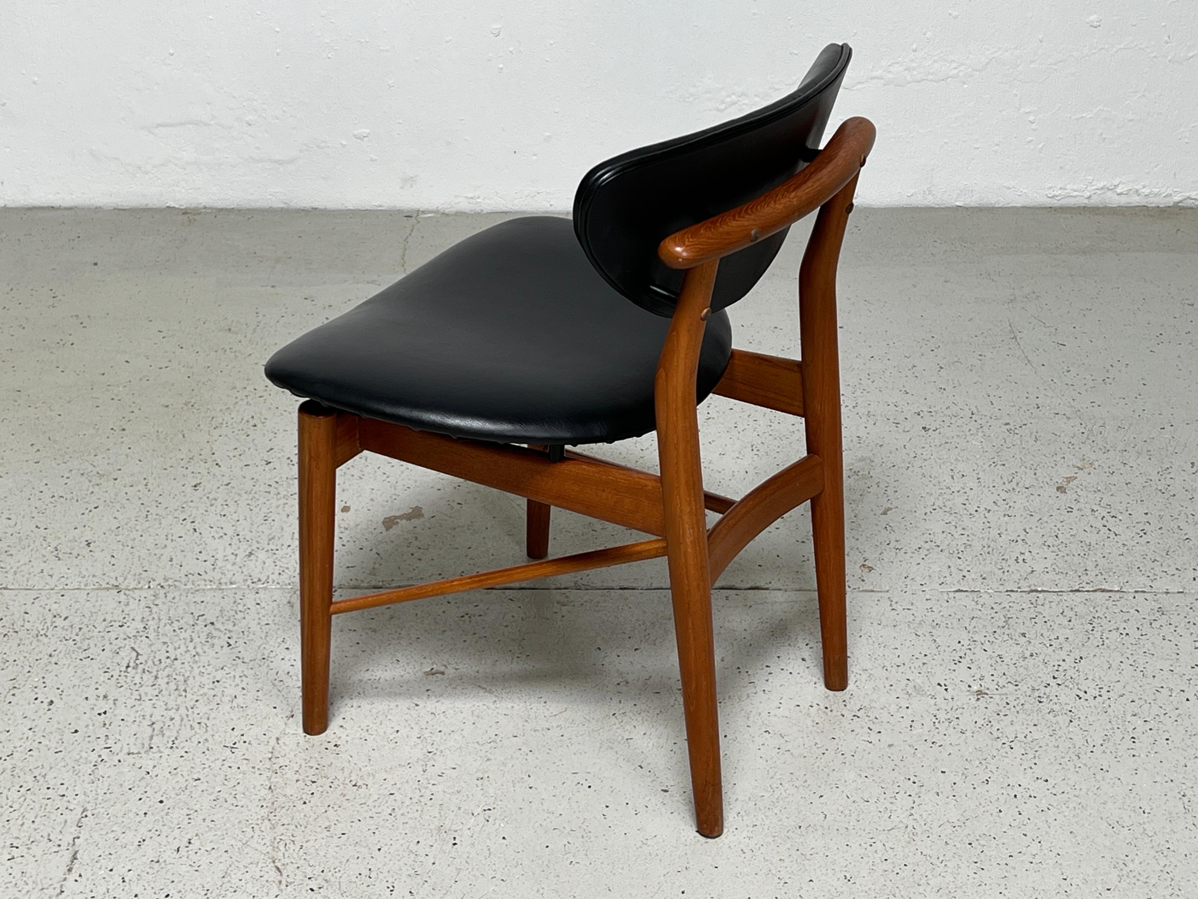 Six Dining Chairs by Finn Juhl for Niels Vodder For Sale 11
