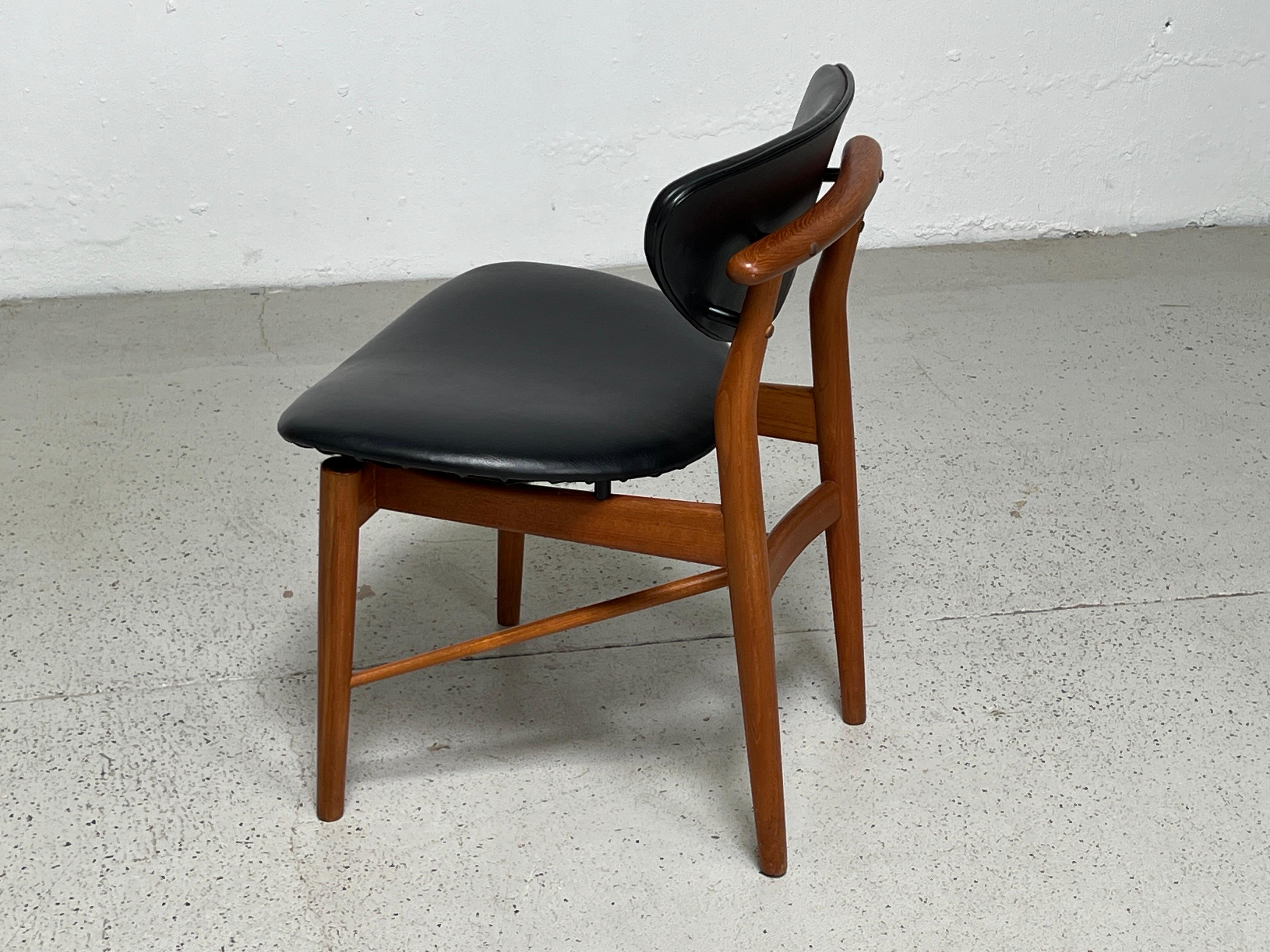 Six Dining Chairs by Finn Juhl for Niels Vodder For Sale 12