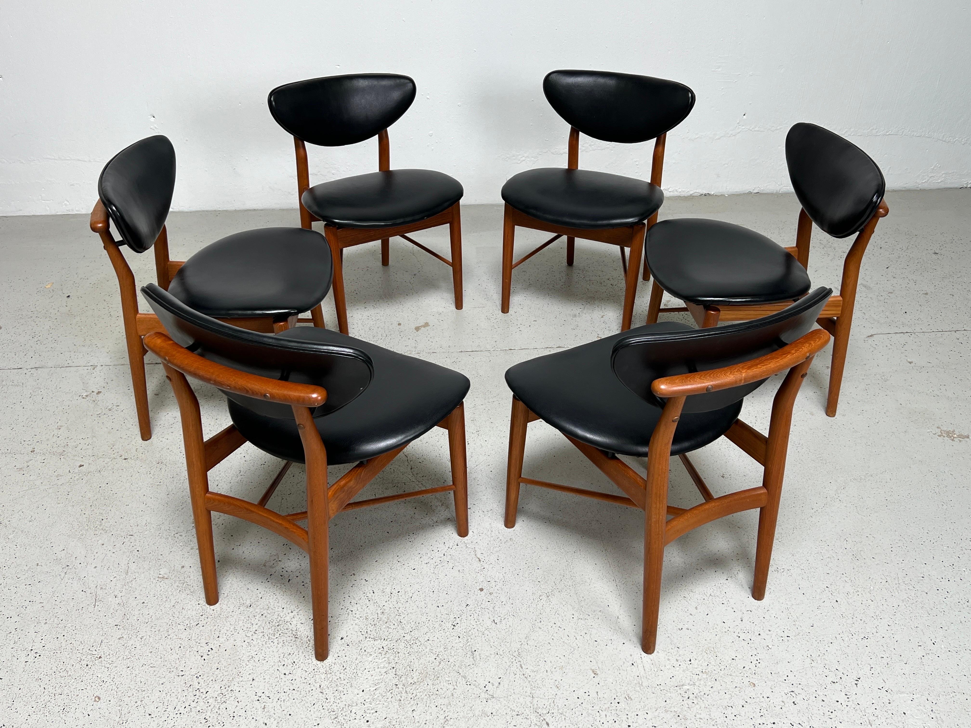 Six chaises de salle à manger de Finn Juhl pour Niels Vodder en vente 3