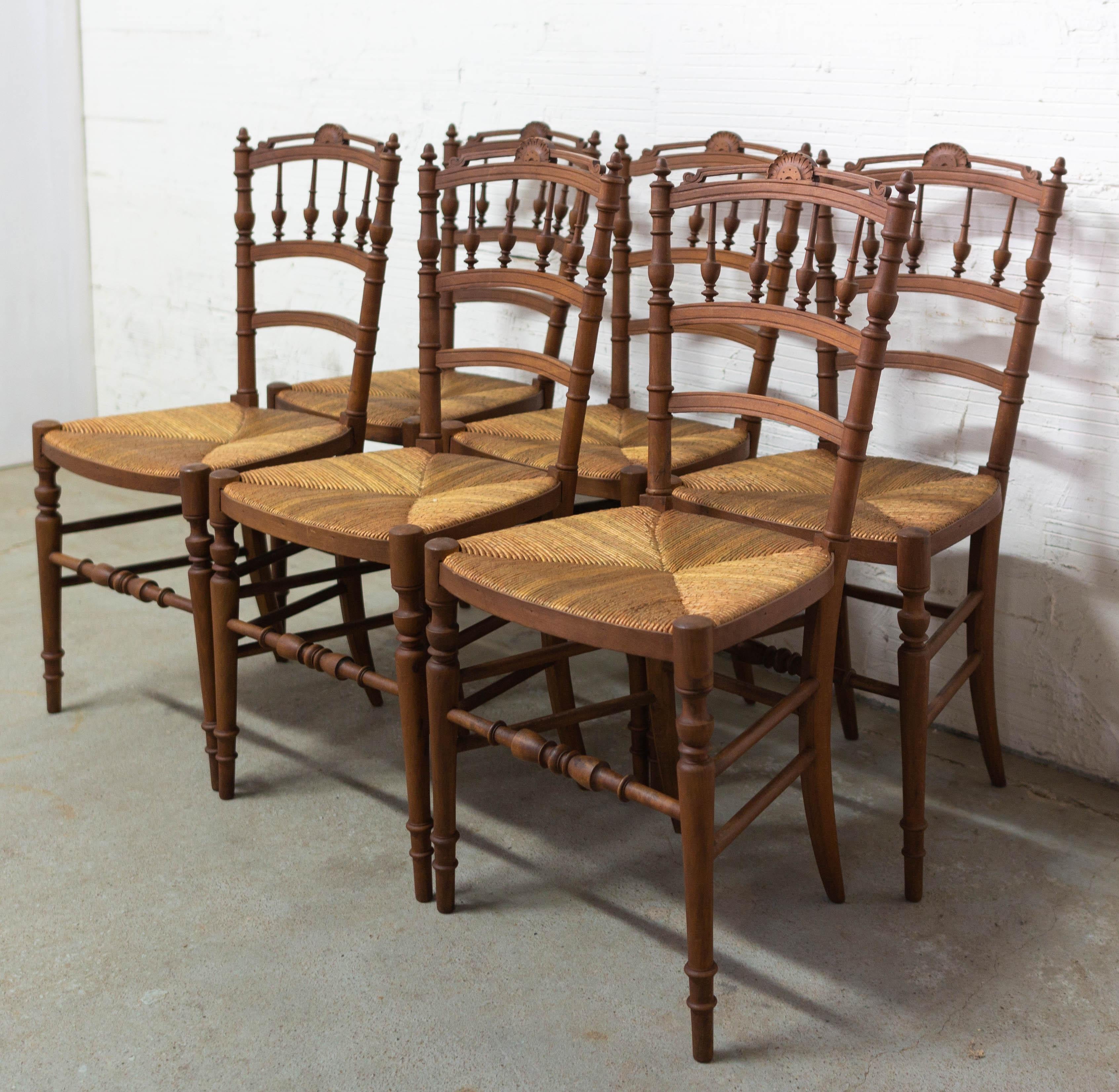 Six dining chairs French with baluster backs and rush seats
In good condition, sound and solid.

Shipping:
3 packs:
L 41/ P 52/ H 90 6.8 kg each.