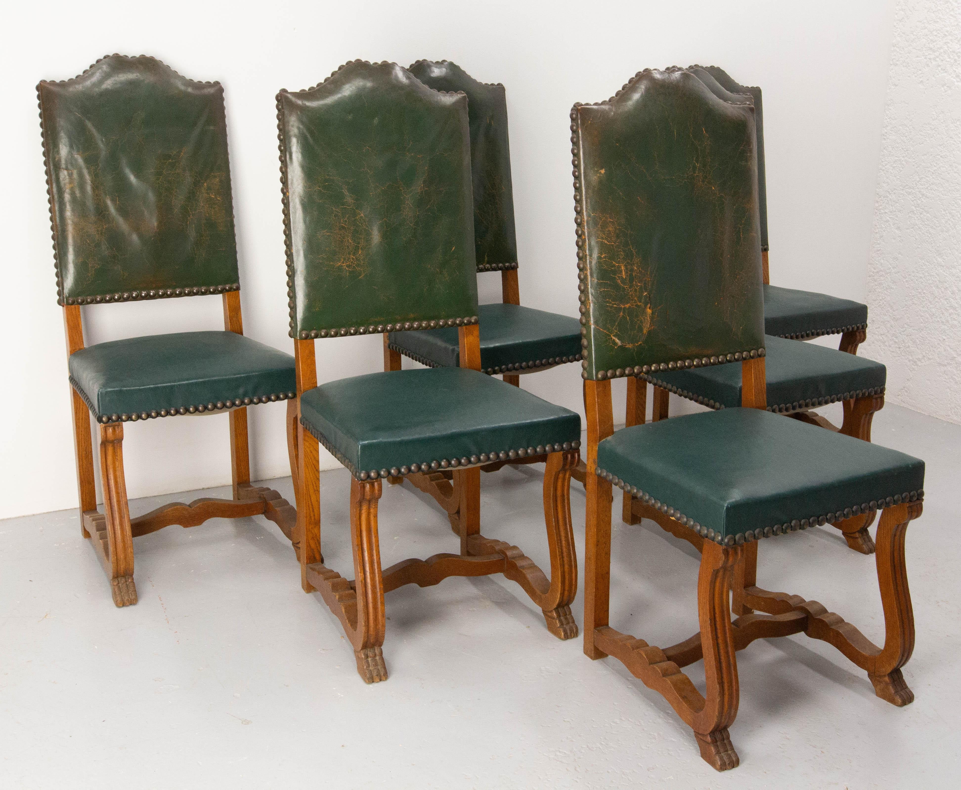 Sechs Esszimmerstühle hohe Rückenlehne gepolstert, um Französisch, um 1920 im Angebot 2