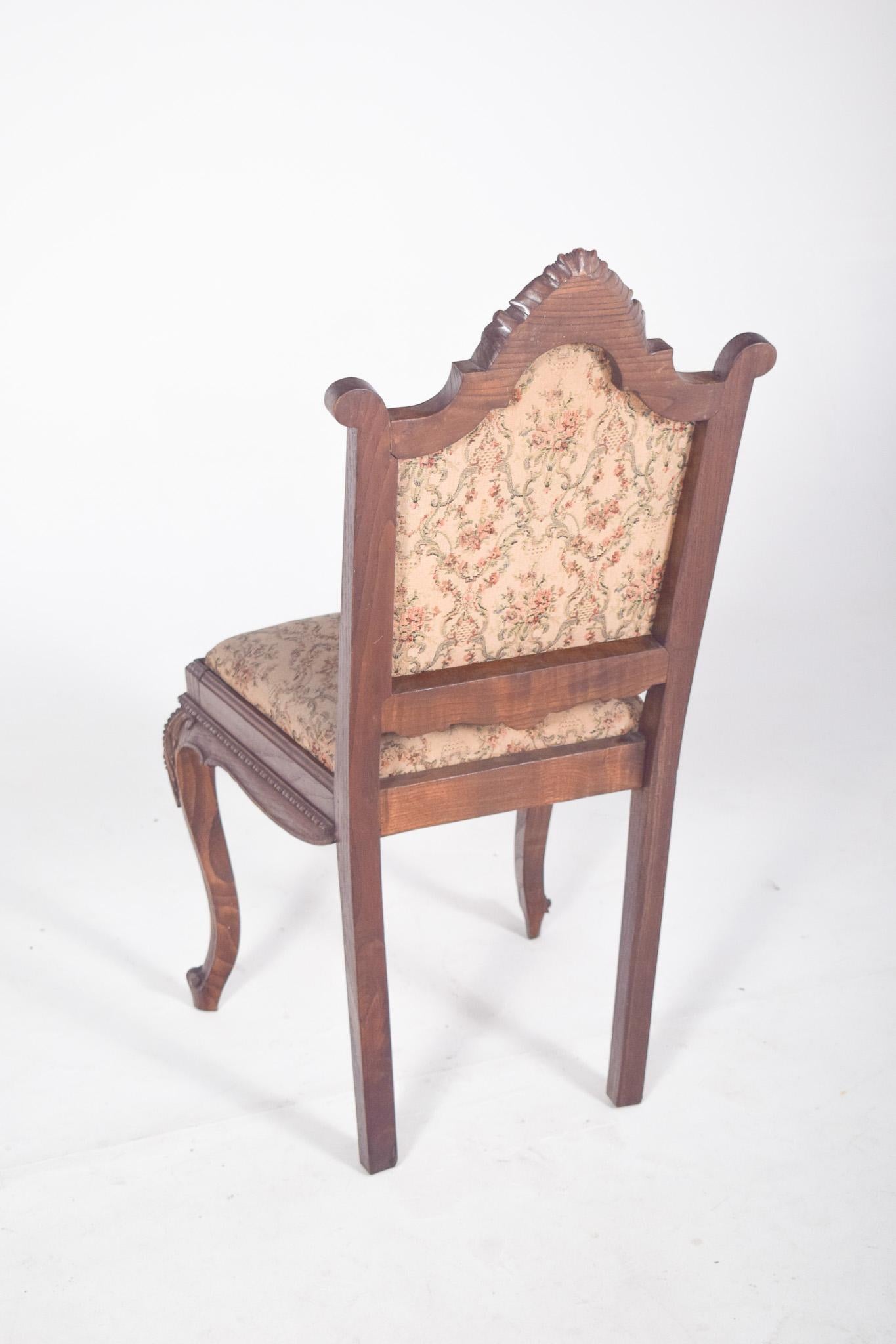 Seis sillas de comedor de estilo Luis XV en venta 4