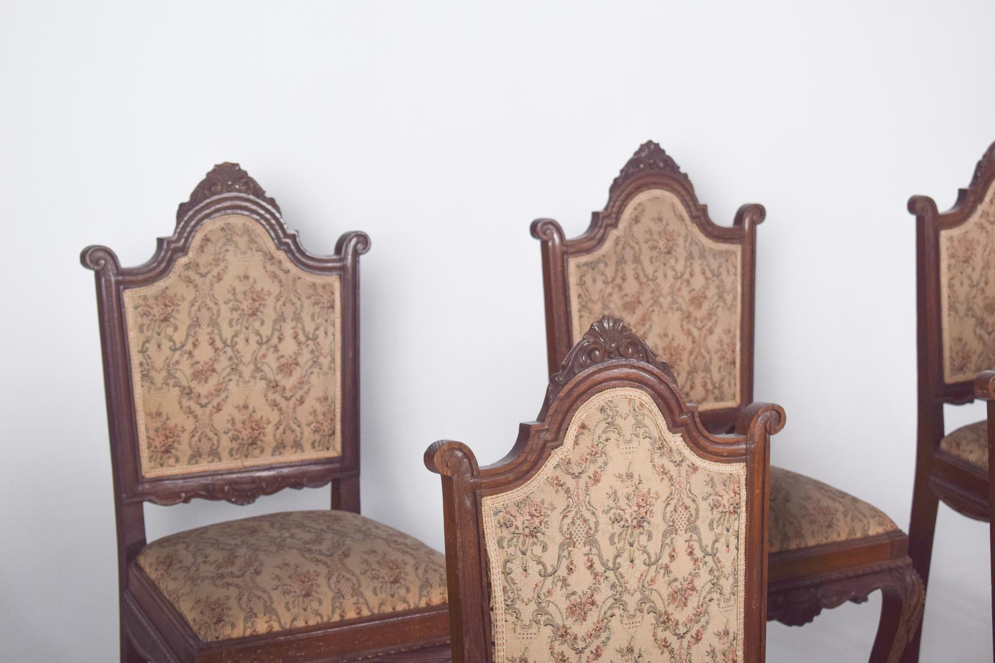 Seis sillas de comedor de estilo Luis XV Tela en venta