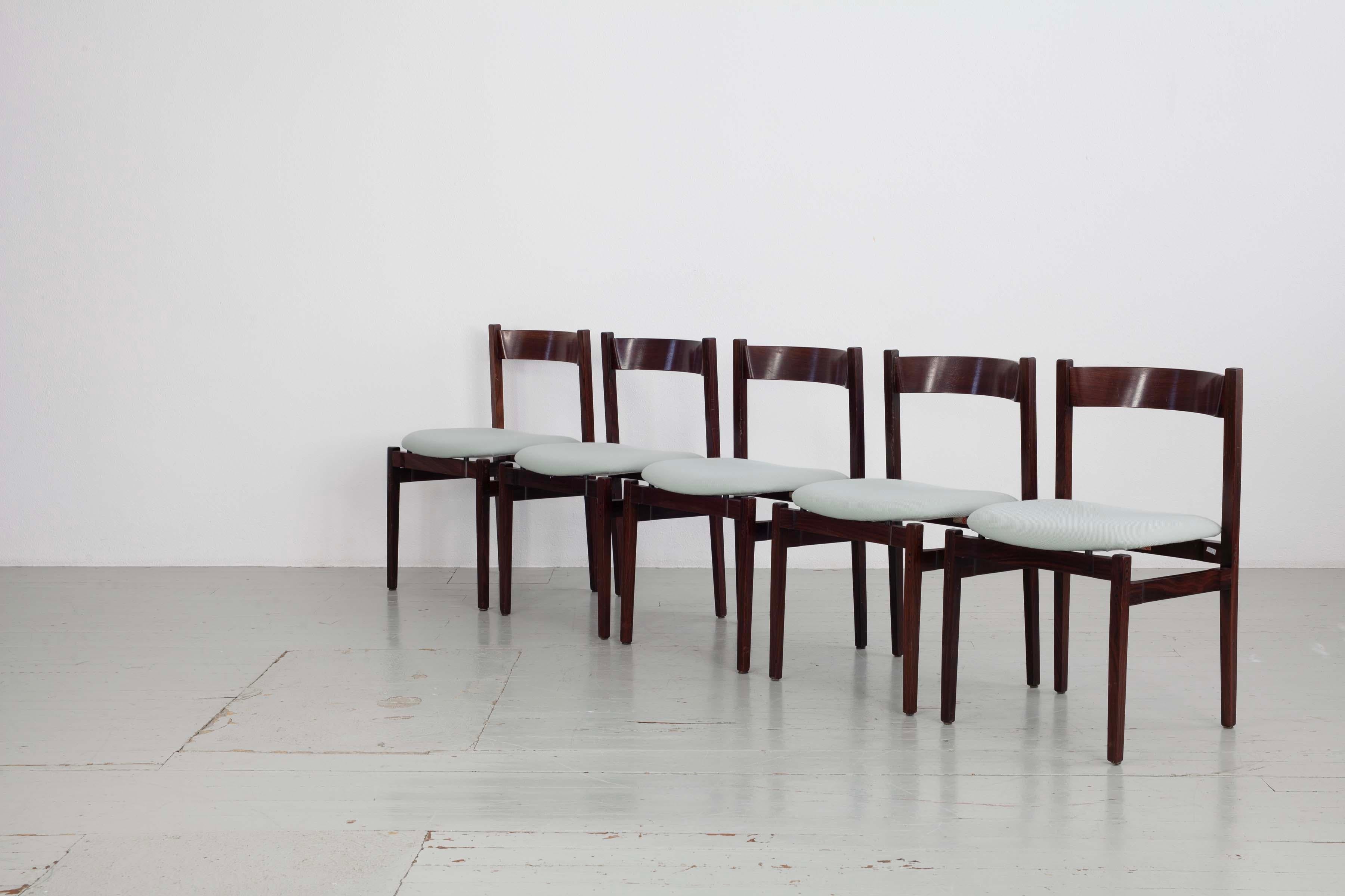 Satz von 6 Esszimmerstühlen „Modell 101“, entworfen von Gianfranco Frattini (Moderne der Mitte des Jahrhunderts) im Angebot