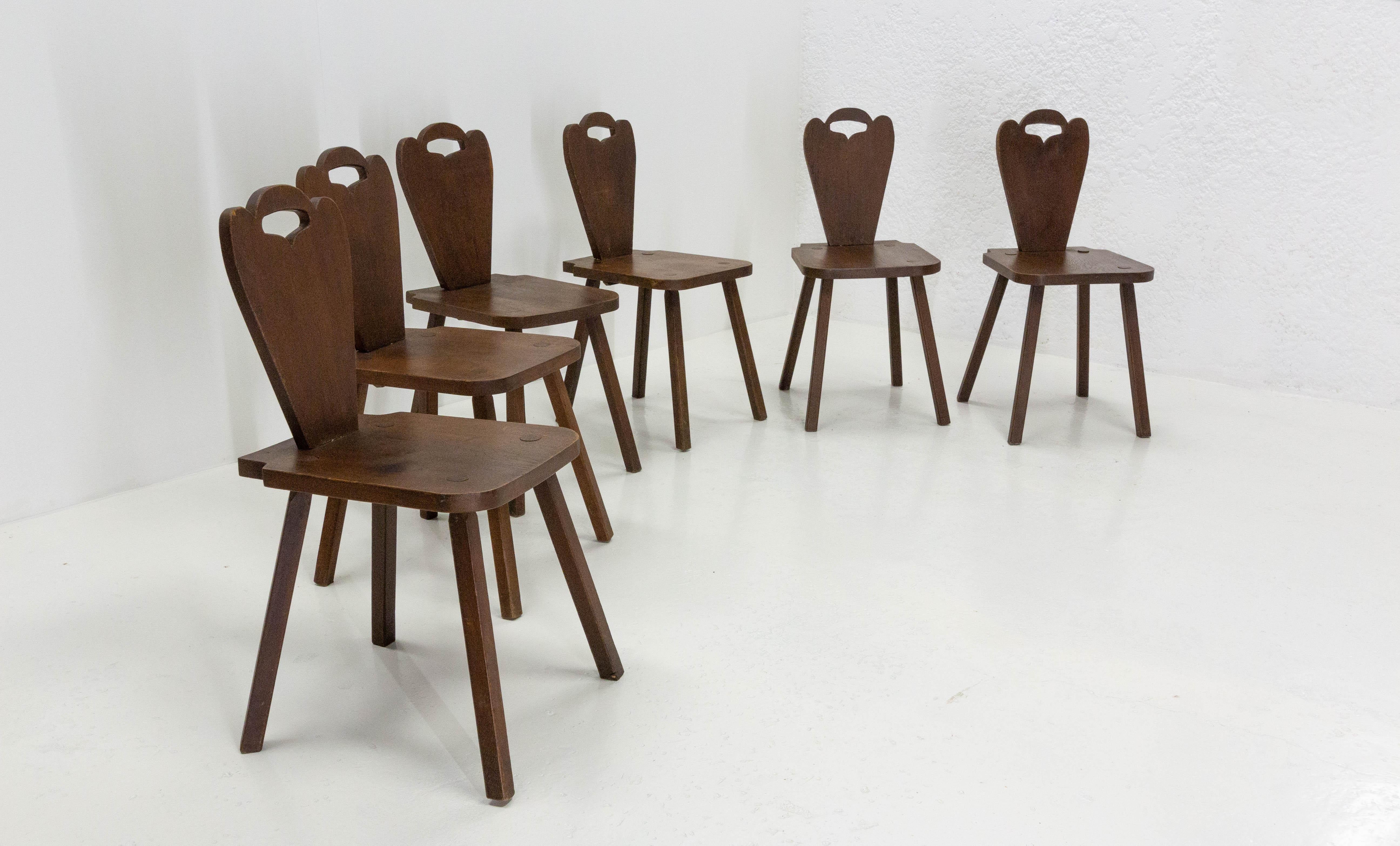 Six Dining Chairs Swiss Alp Escabelles Oak Brutalist Style, French 1950 In Good Condition In Labrit, Landes