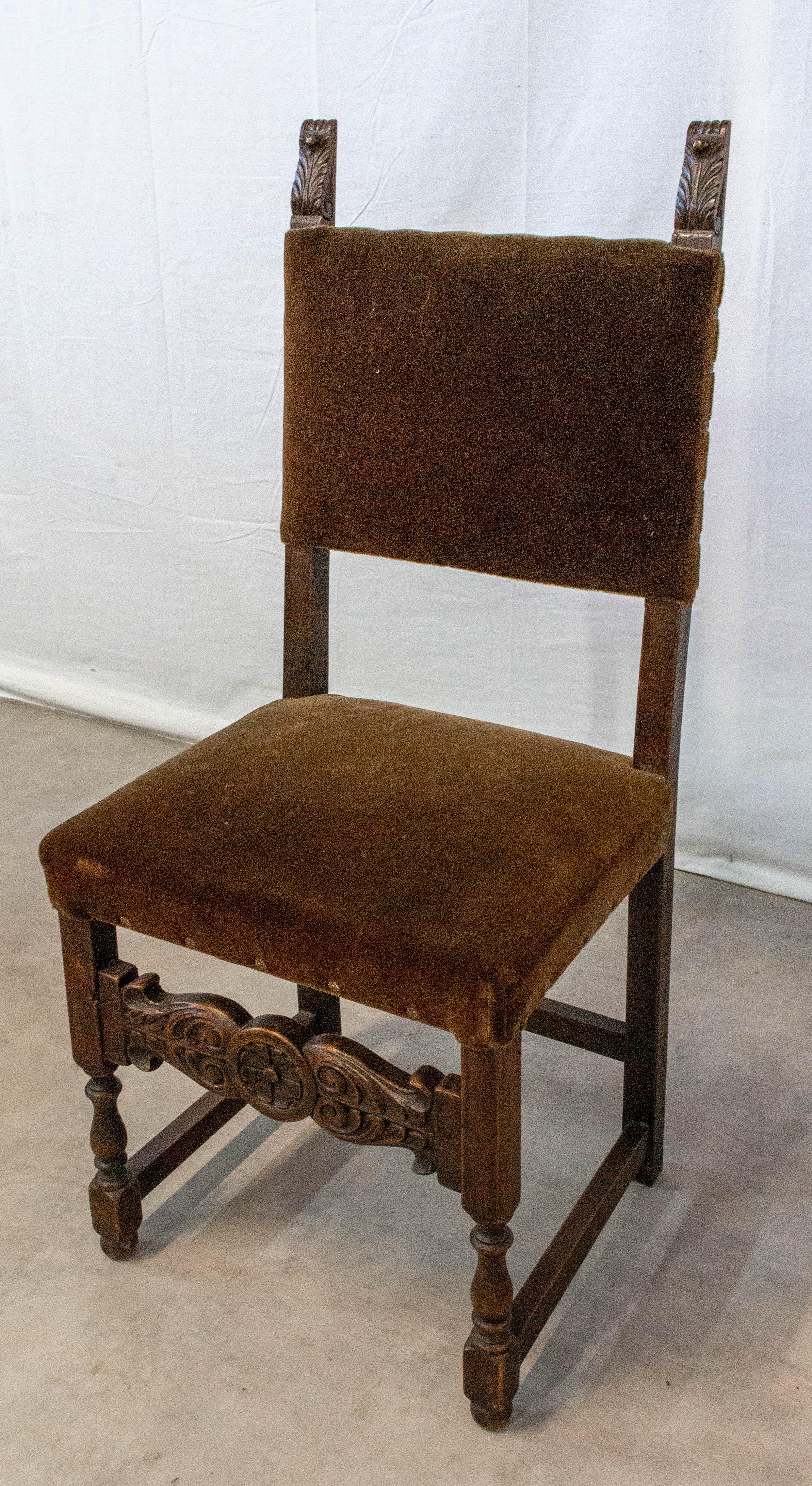 Six Dining Chairs Vintage 20th Century Spanish Velvet Brass Studs Oak In Good Condition In Labrit, Landes