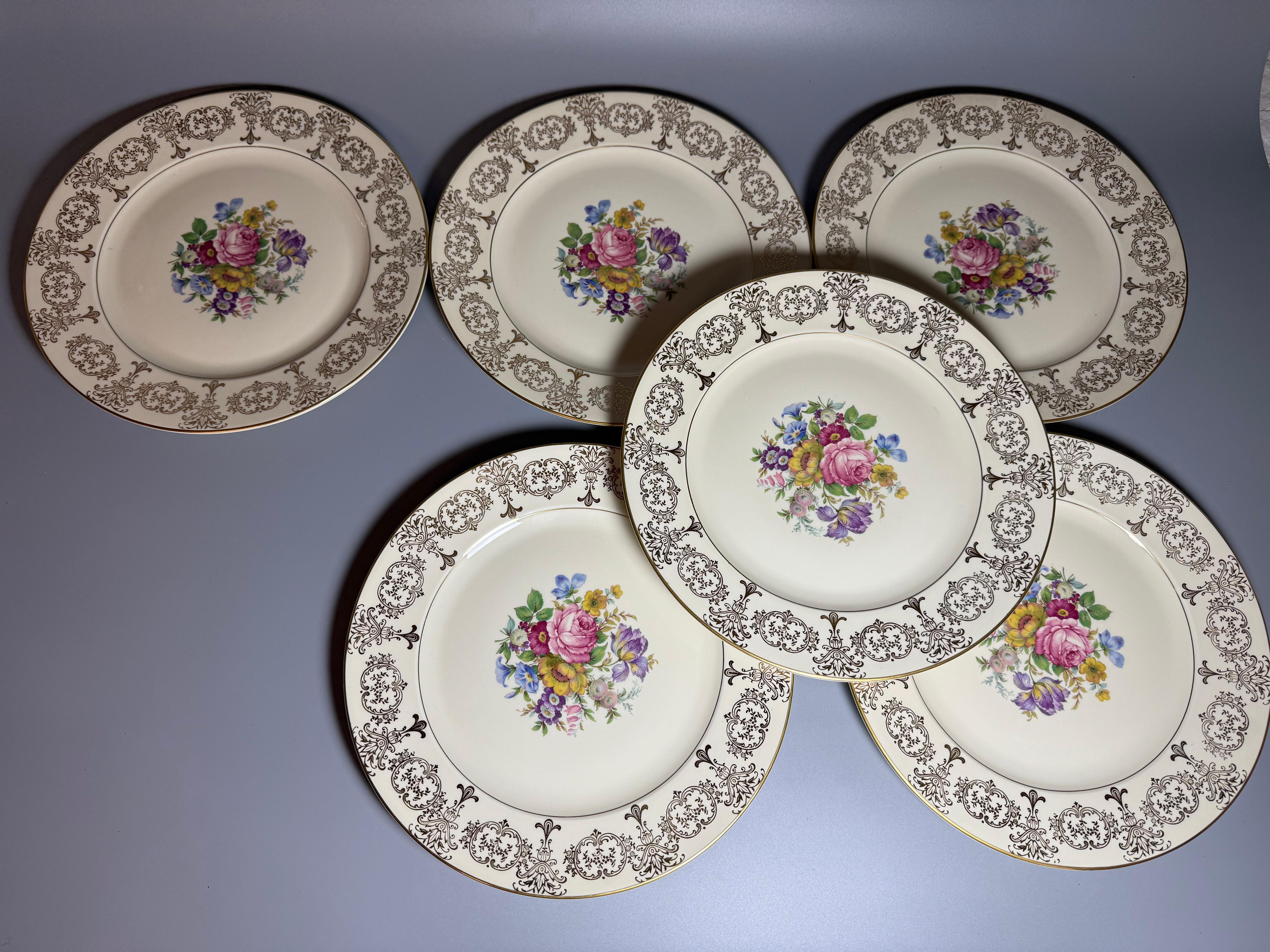 Six Dinner Plates Rosenthal Germany Flowers Gilts In Good Condition For Sale In Uppsala , SE