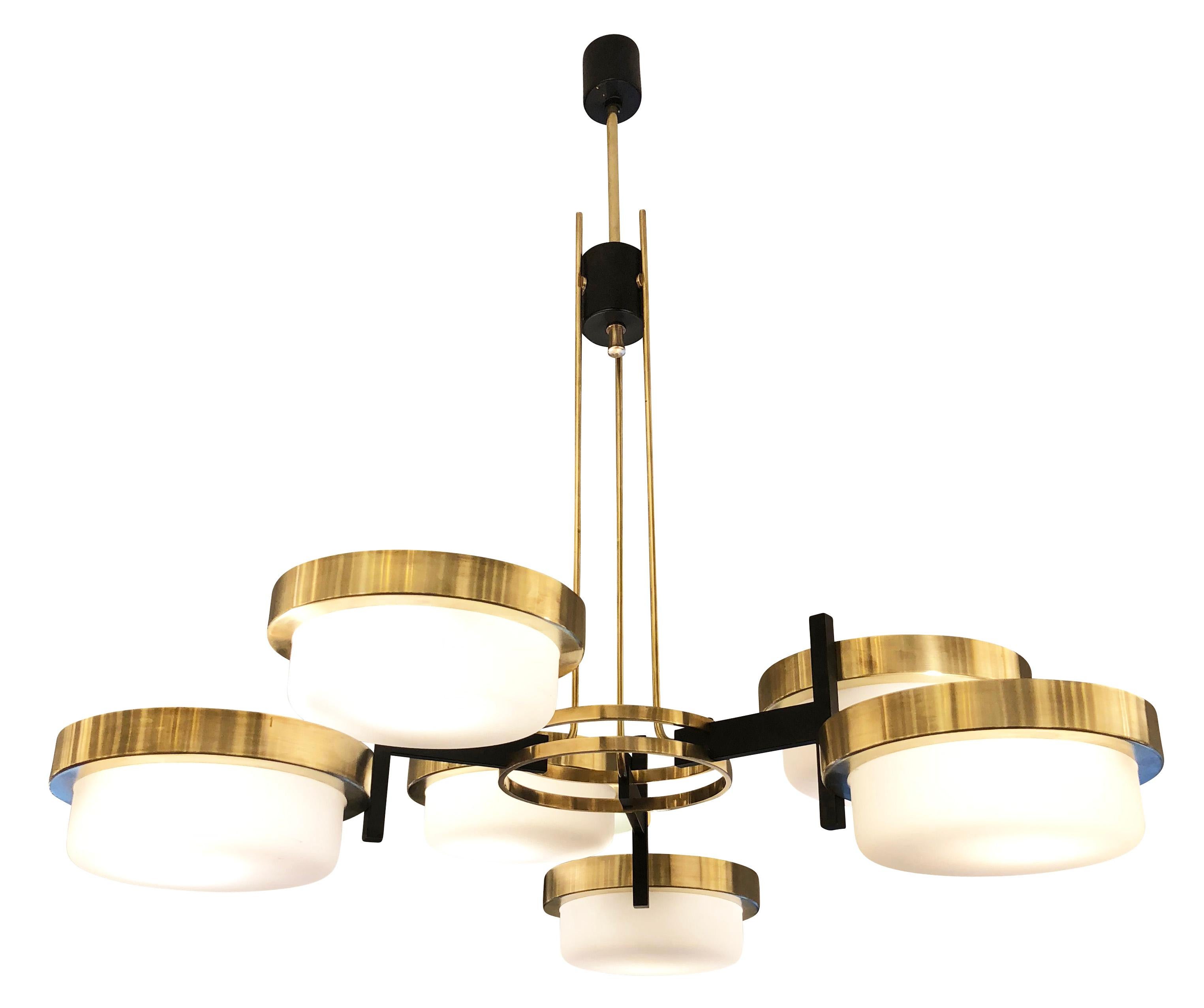Six Disk Chandelier Attributed to Stilnovo In Good Condition In New York, NY